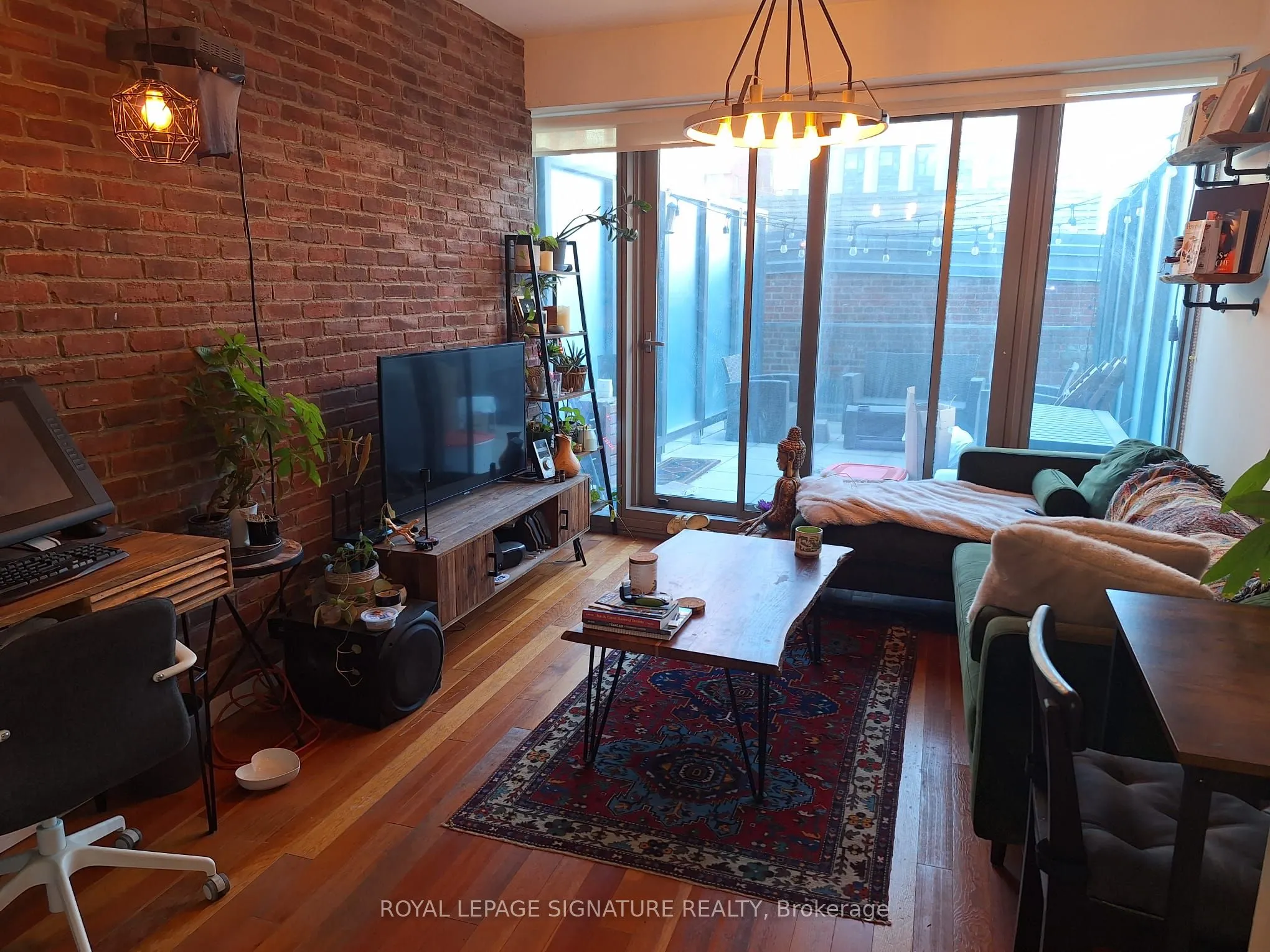 390 Cherry Street, #204