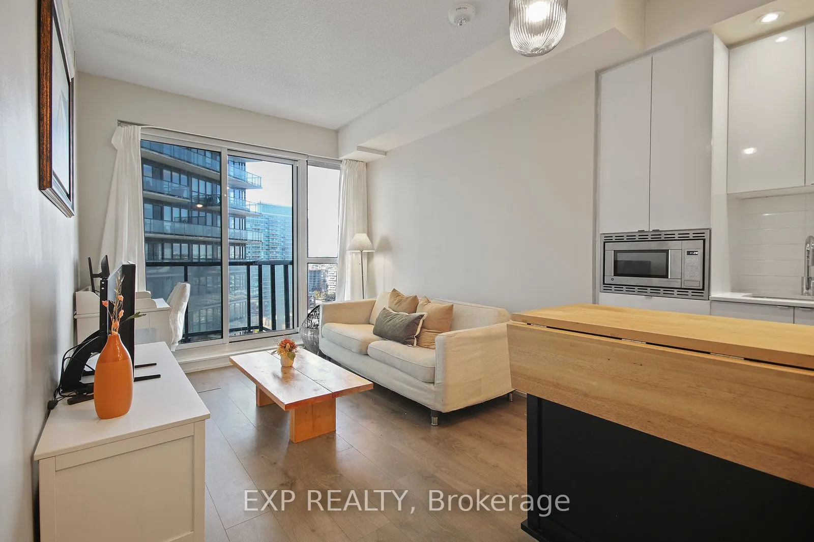 49 East Liberty Street, #1508