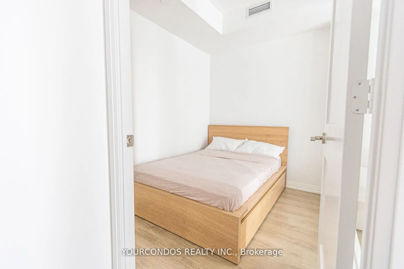 8 Widmer Street, #2911