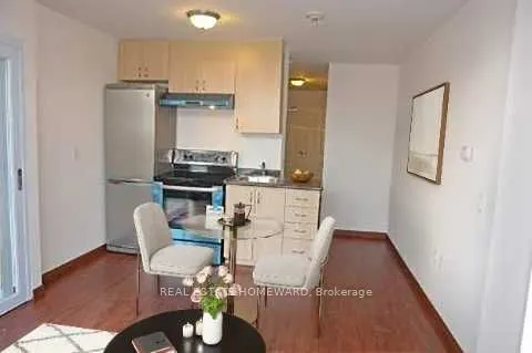 15 Maplewood Avenue, #4