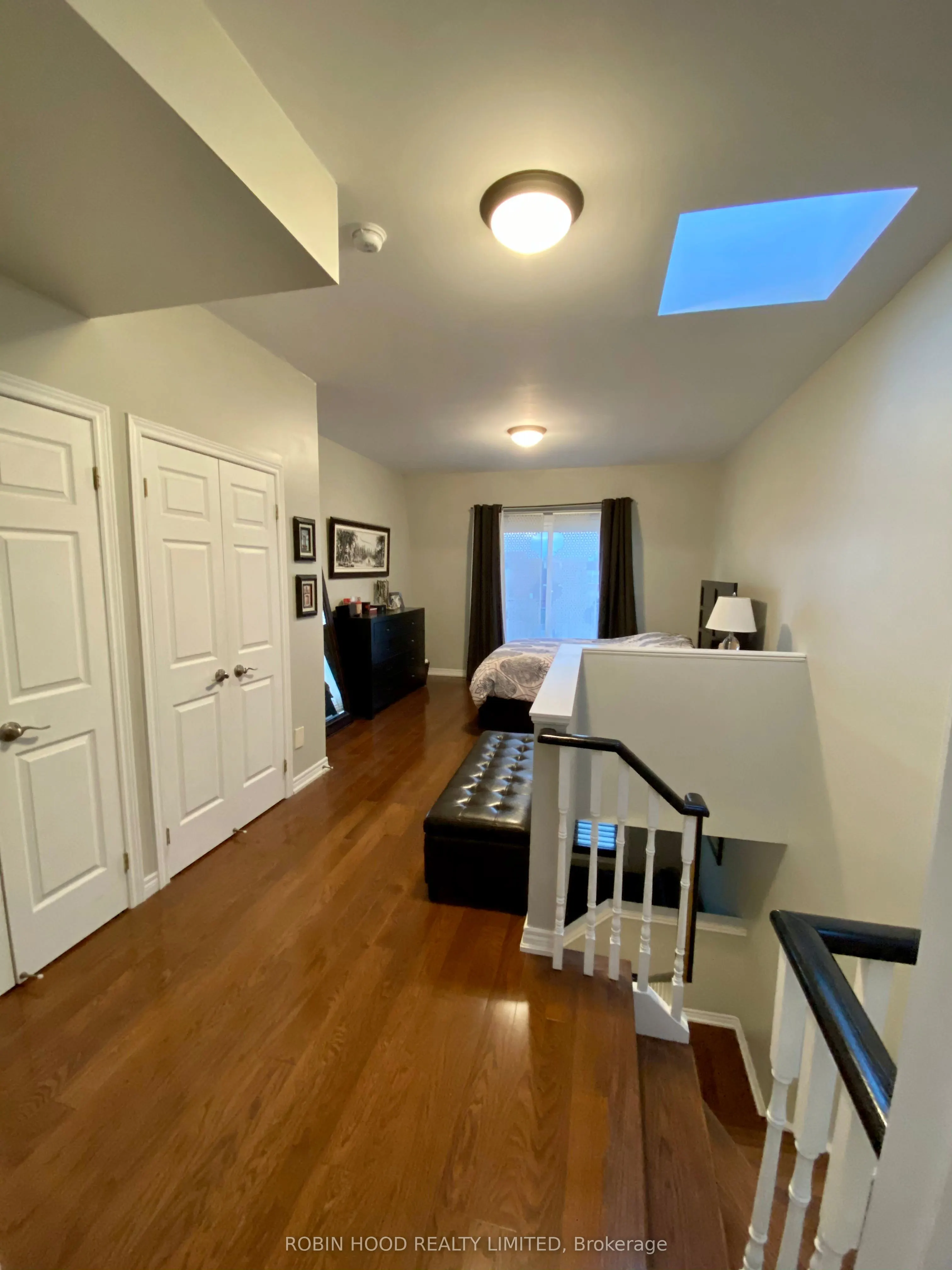 611 Adelaide Street W
