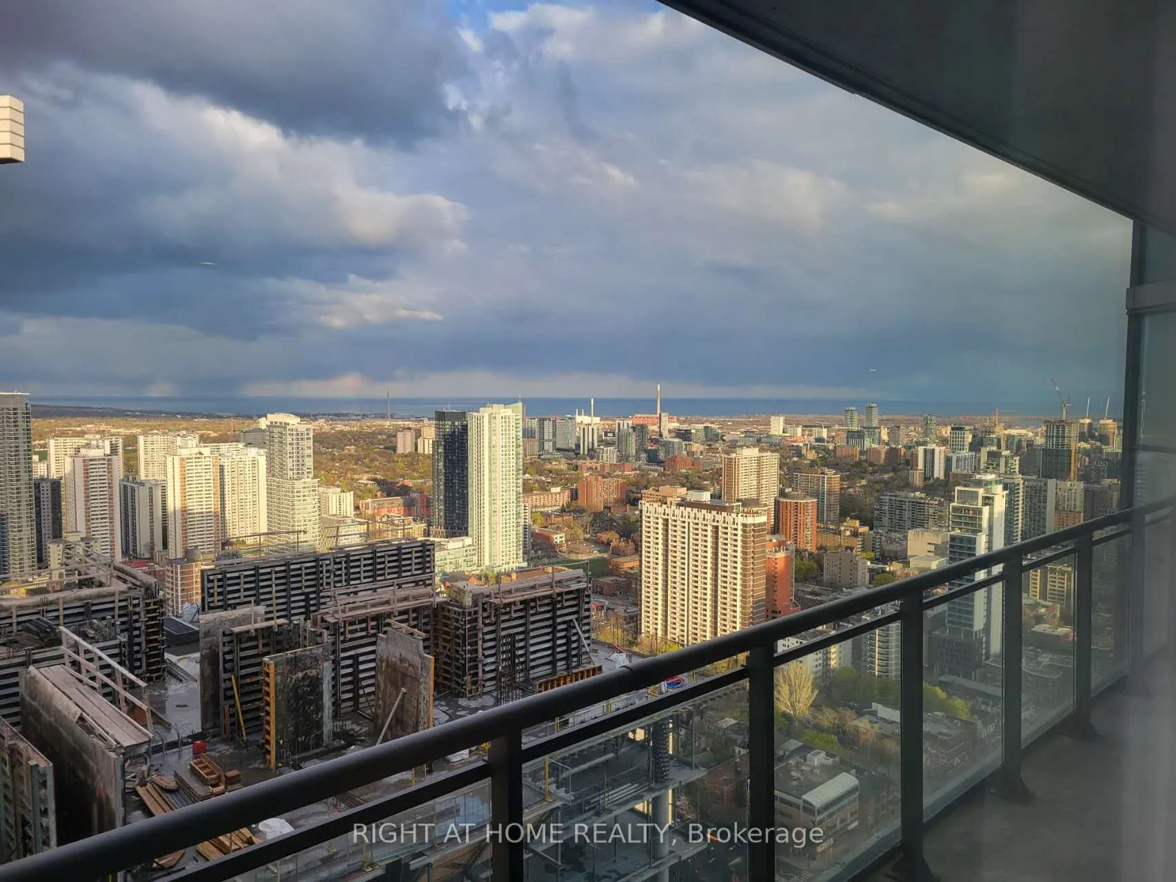 45 Charles Street E, #5011