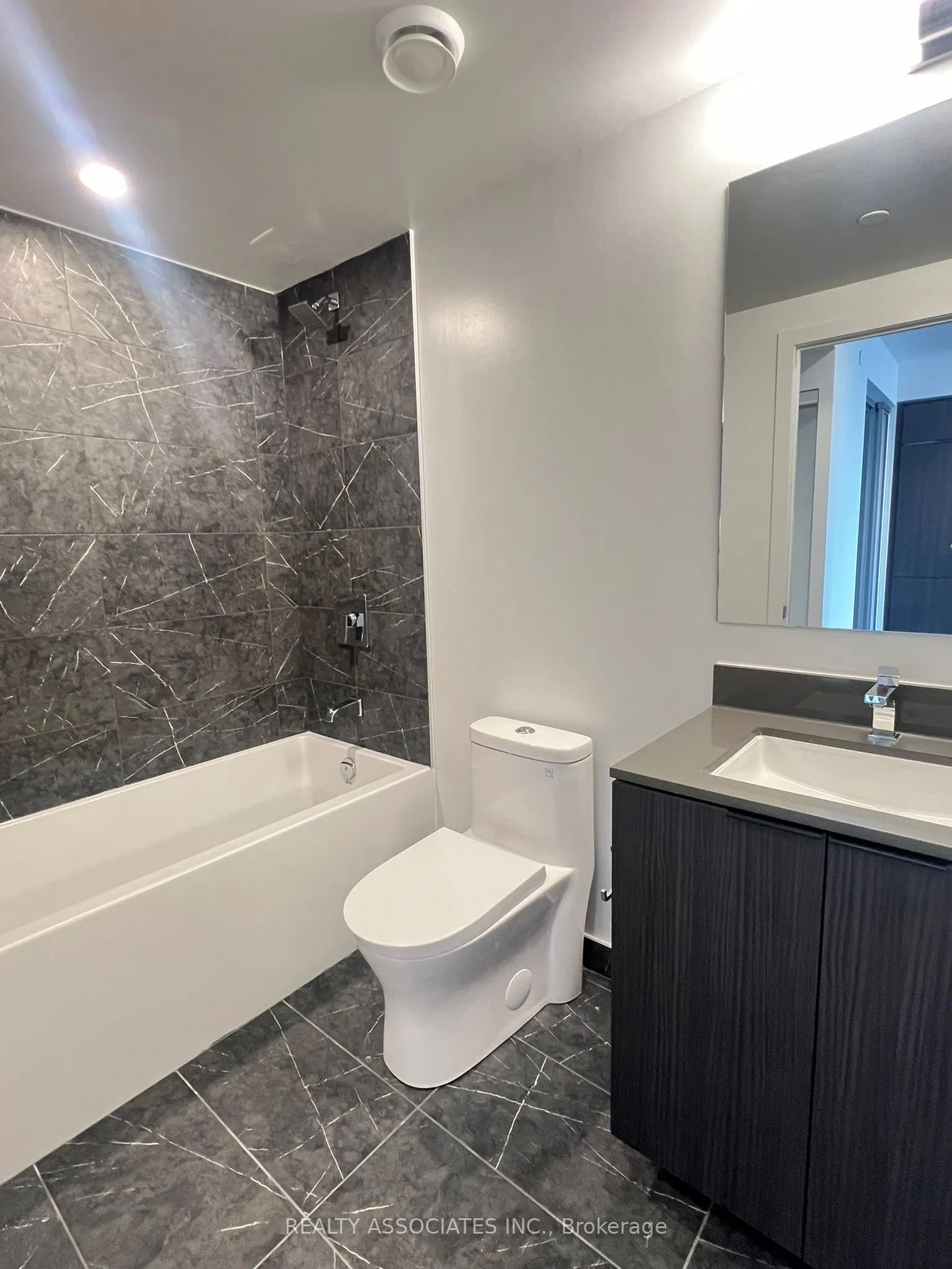 82 Dalhousie Street, #3902
