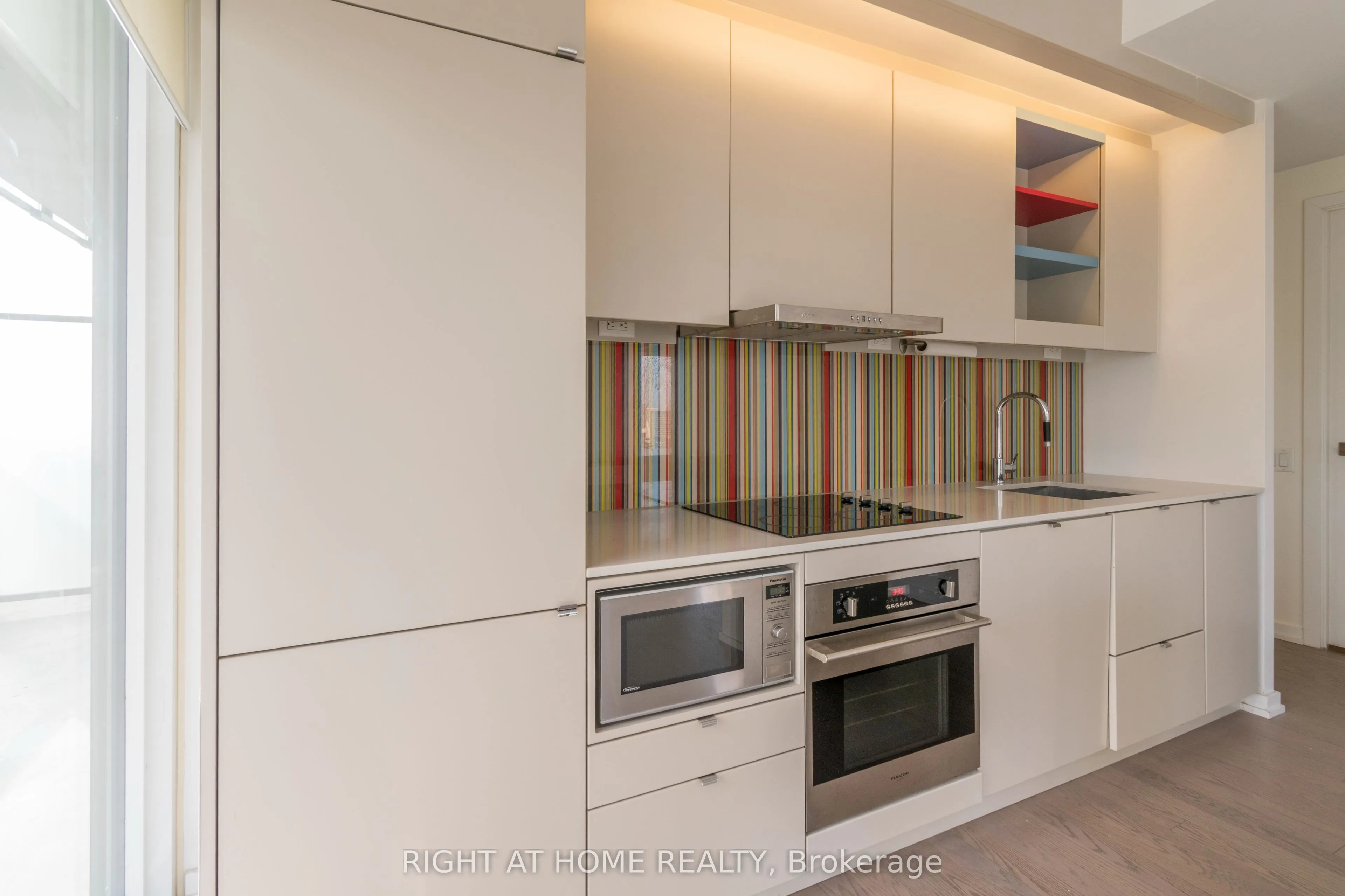 101 Peter Street, #3406