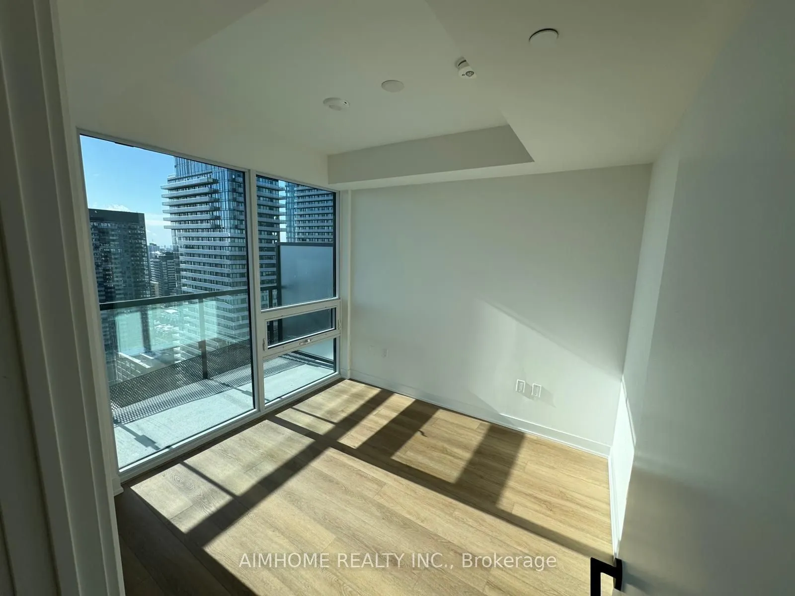 127 Broadway Avenue, #3001