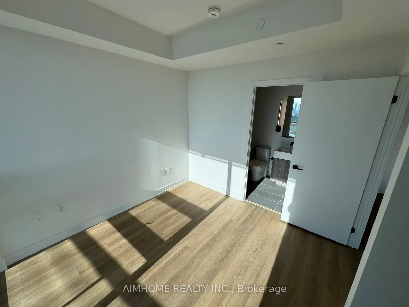 127 Broadway Avenue, #3001