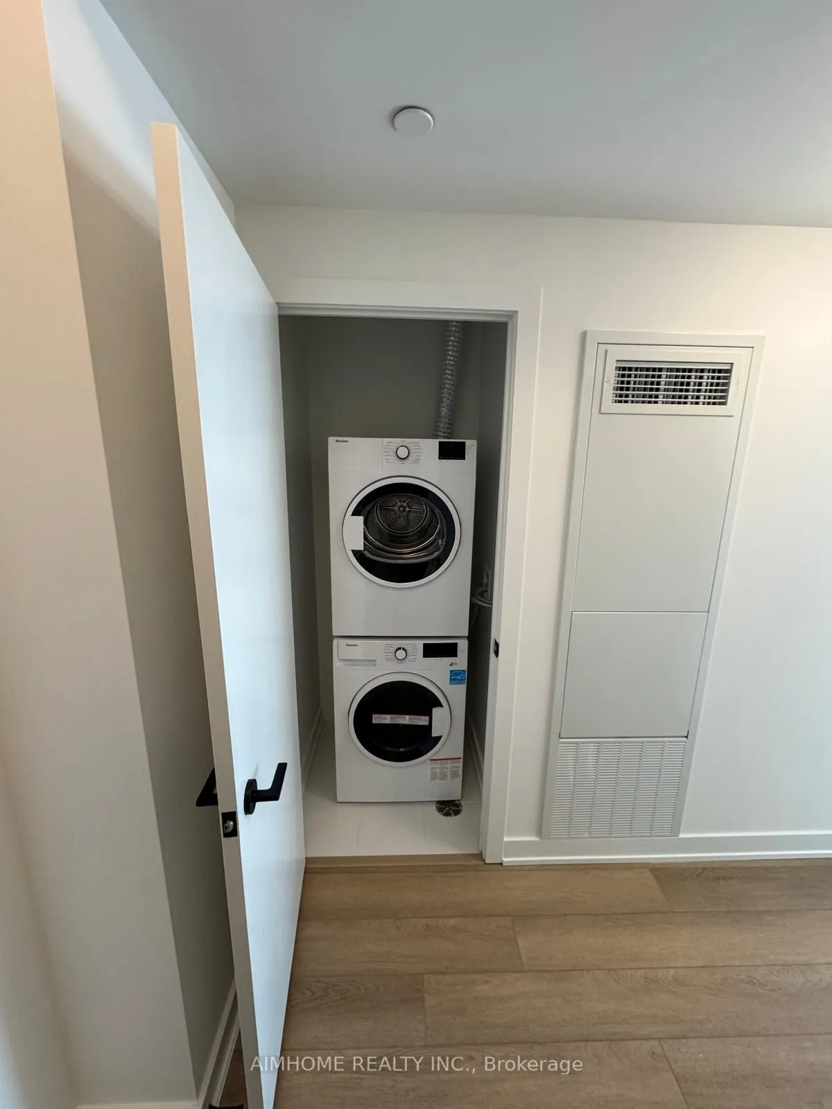127 Broadway Avenue, #3001