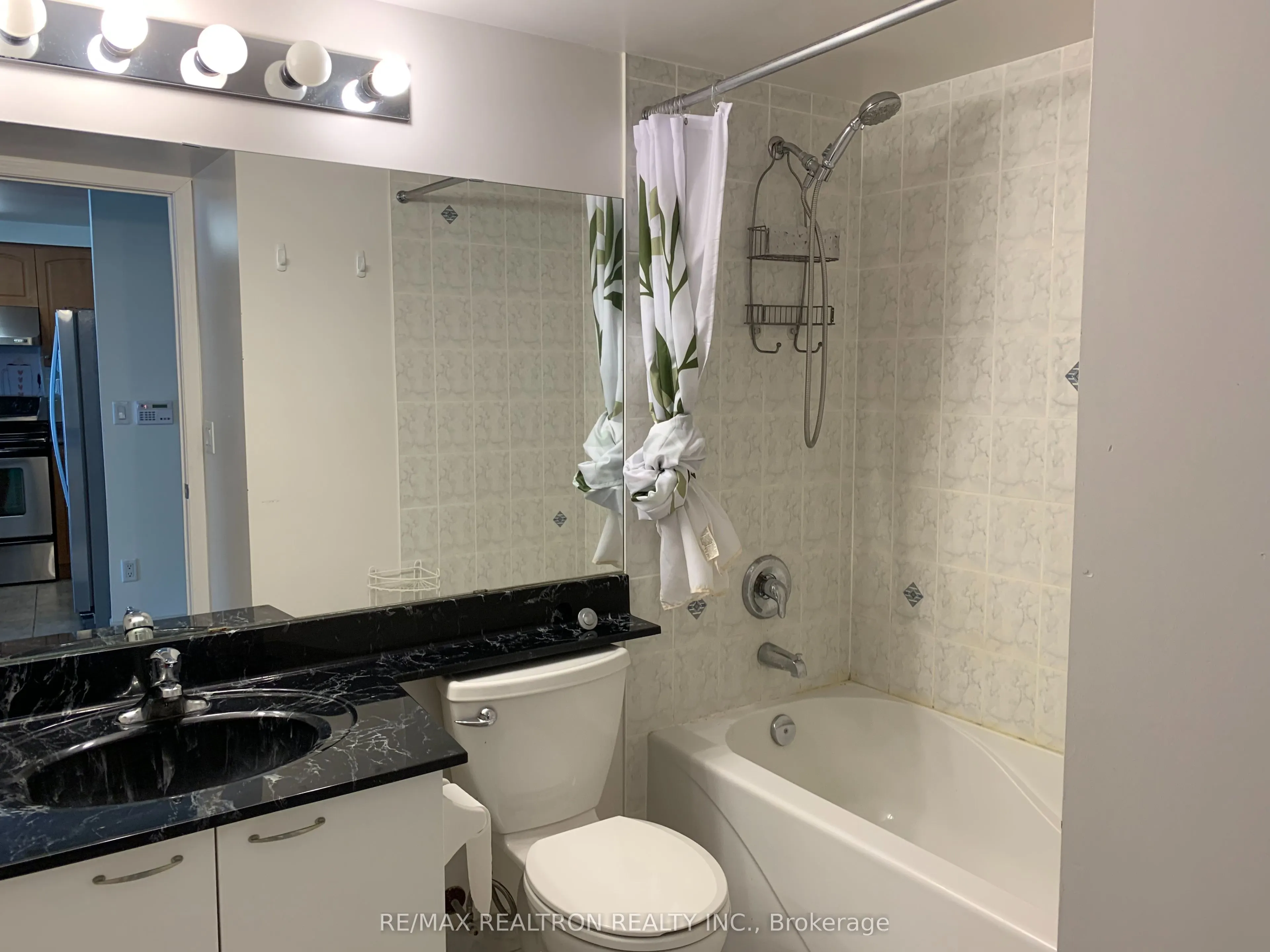 503 Beecroft Road, #2003