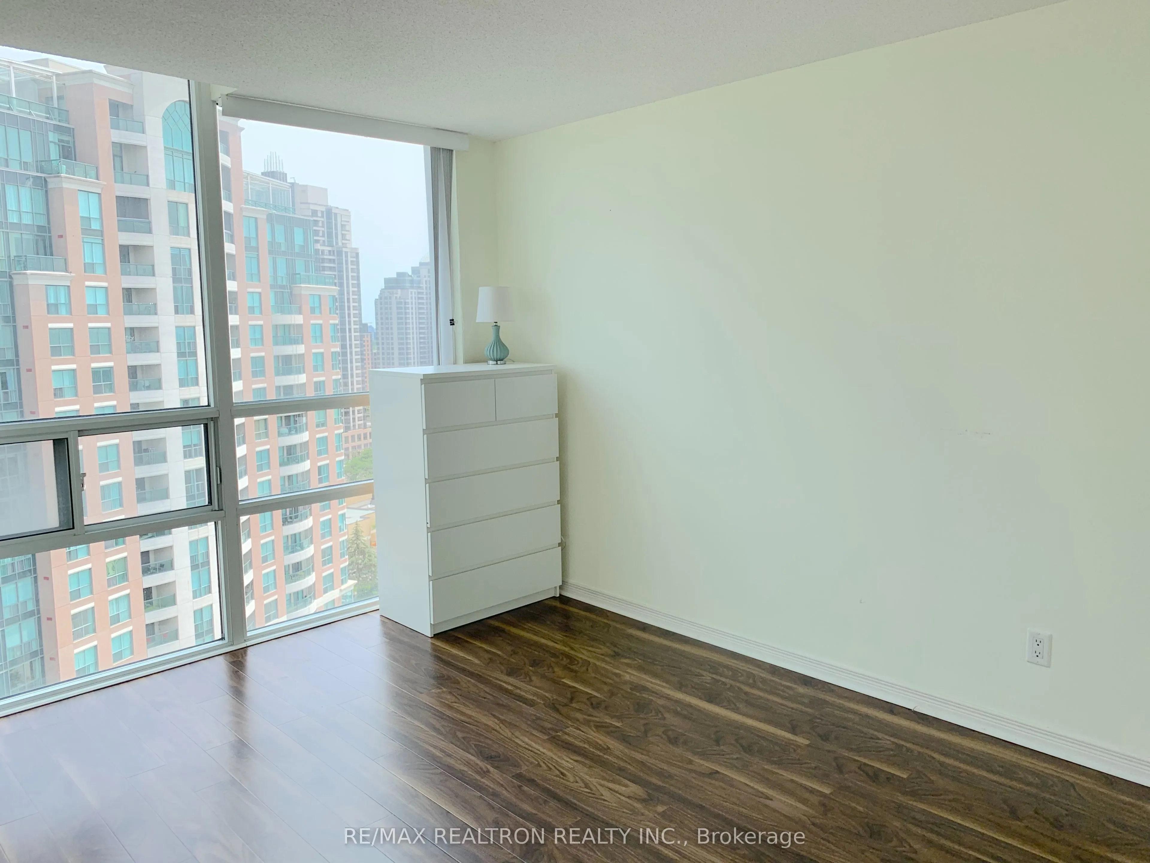 503 Beecroft Road, #2003