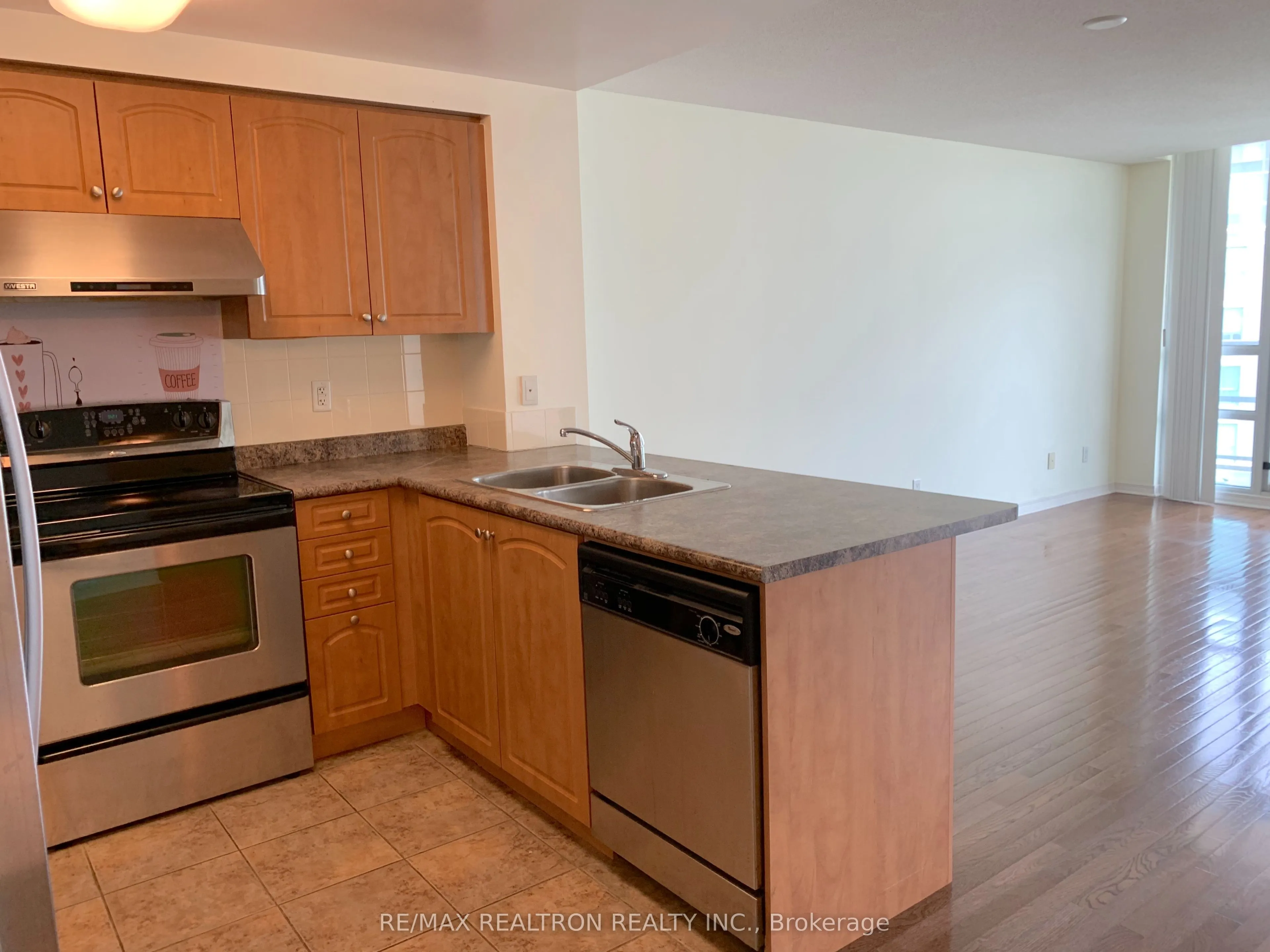503 Beecroft Road, #2003