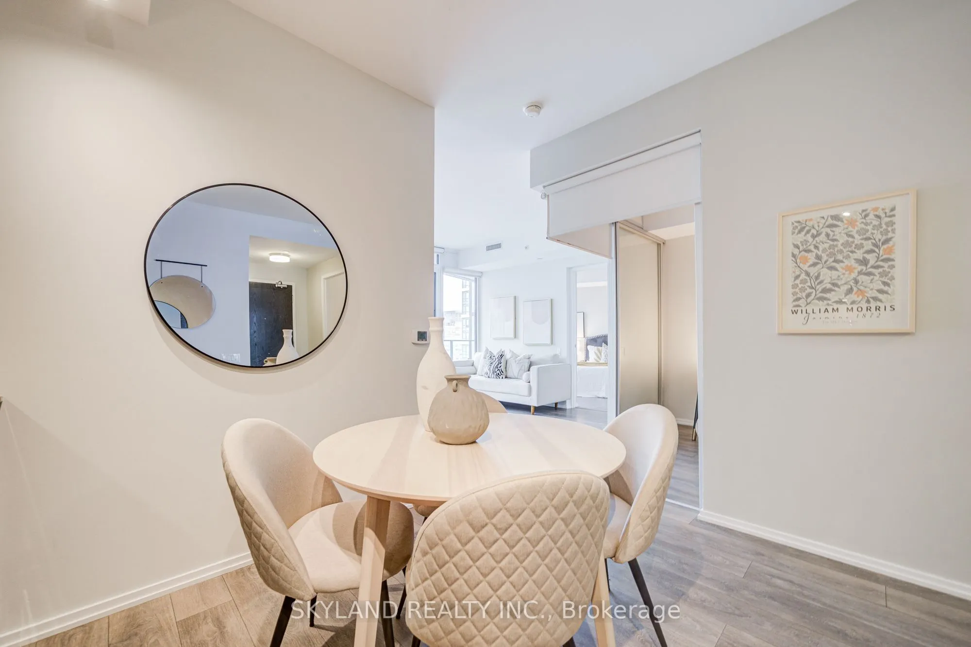125 Peter Street, #3211