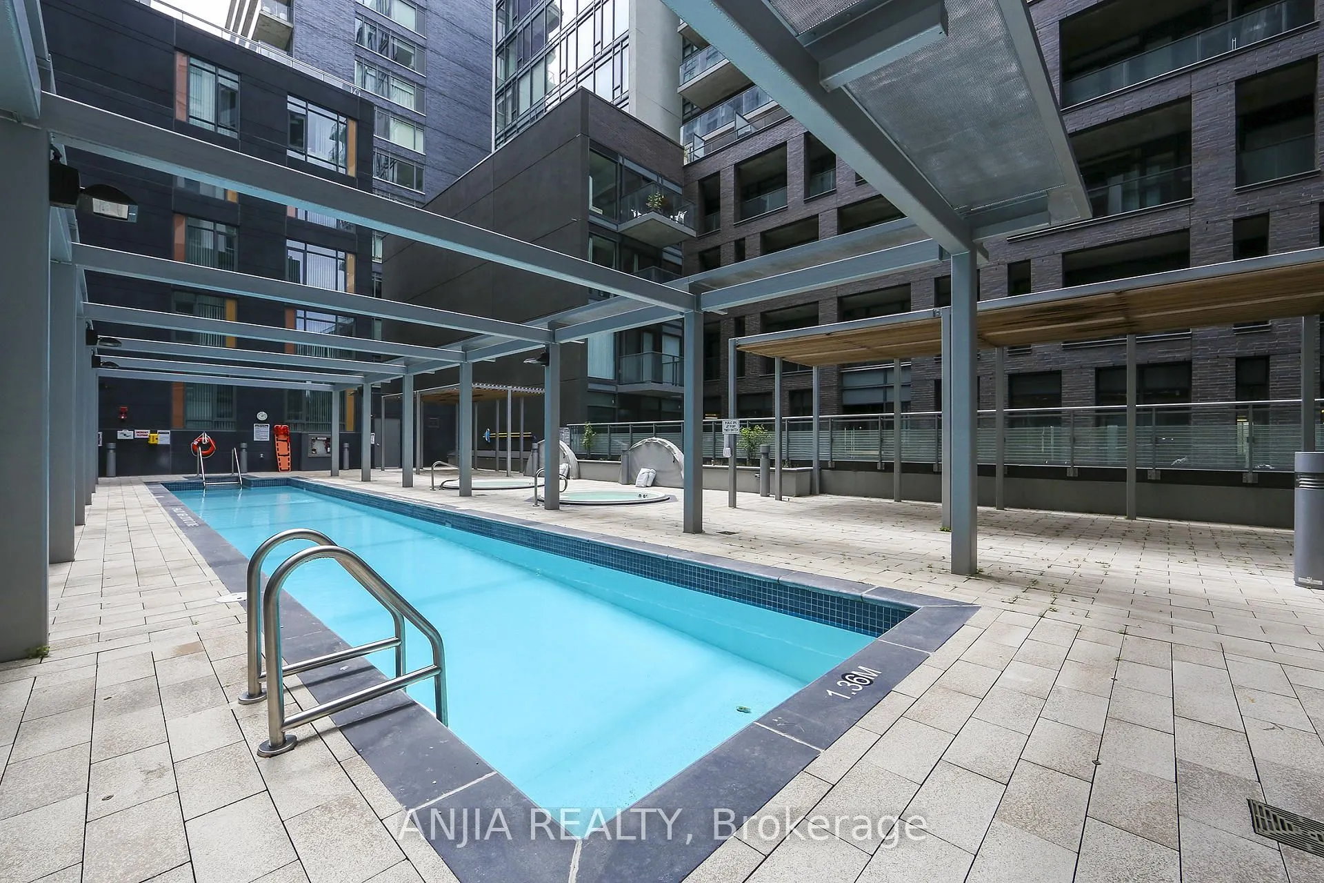 525 Adelaide Street W, #PH11
