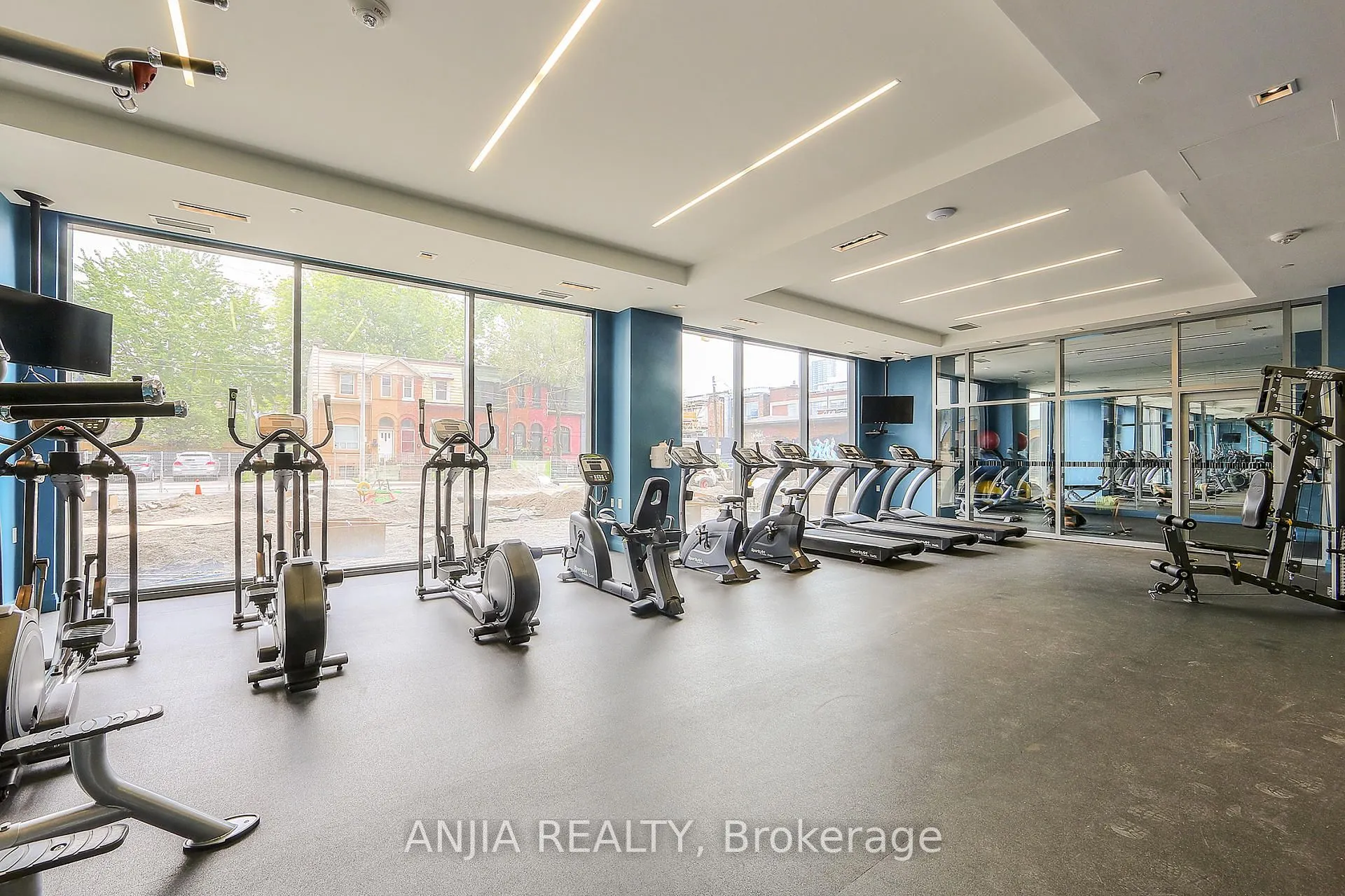 525 Adelaide Street W, #PH11