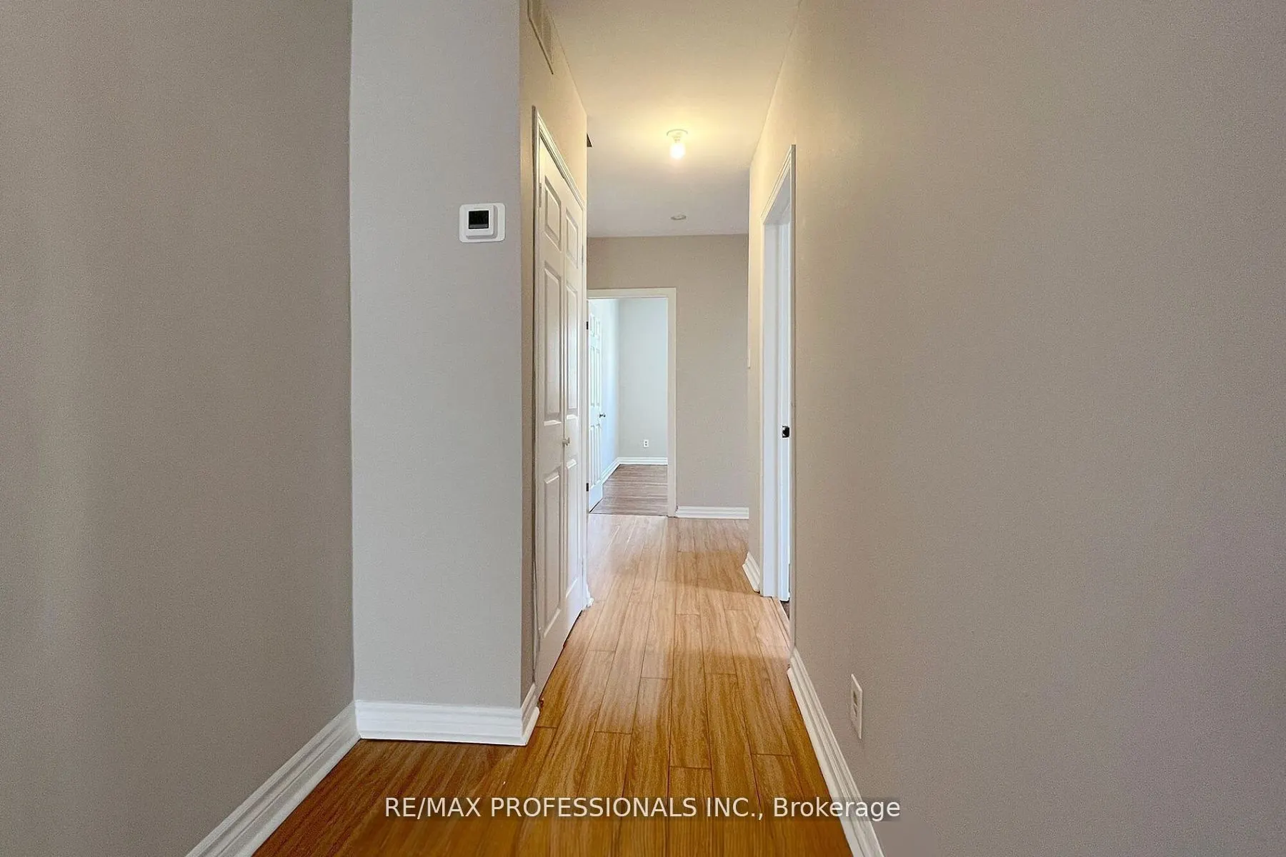 345 Dundas Street E, #Upper