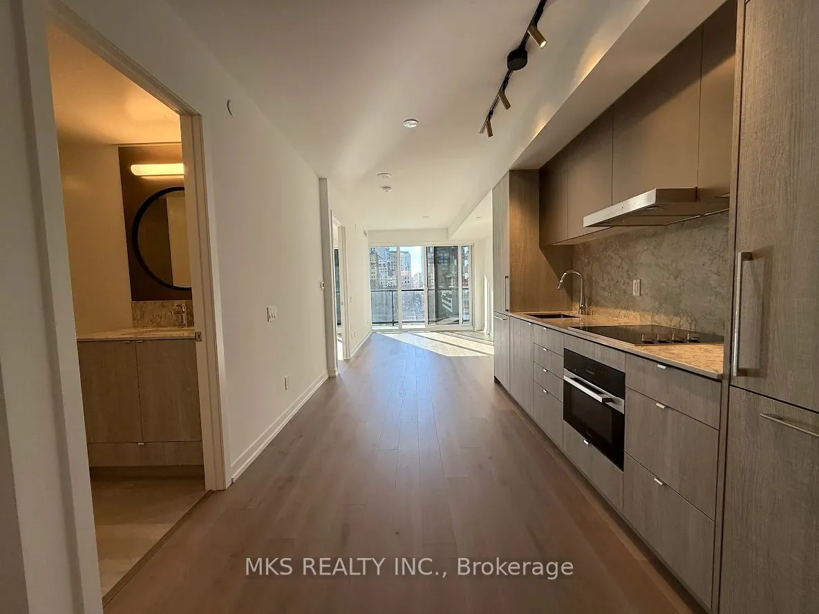 771 Yonge Street, #801