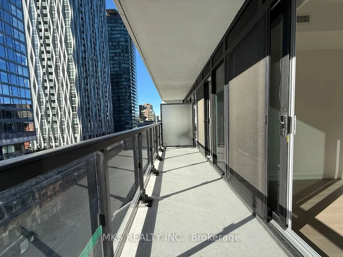 771 Yonge Street, #801