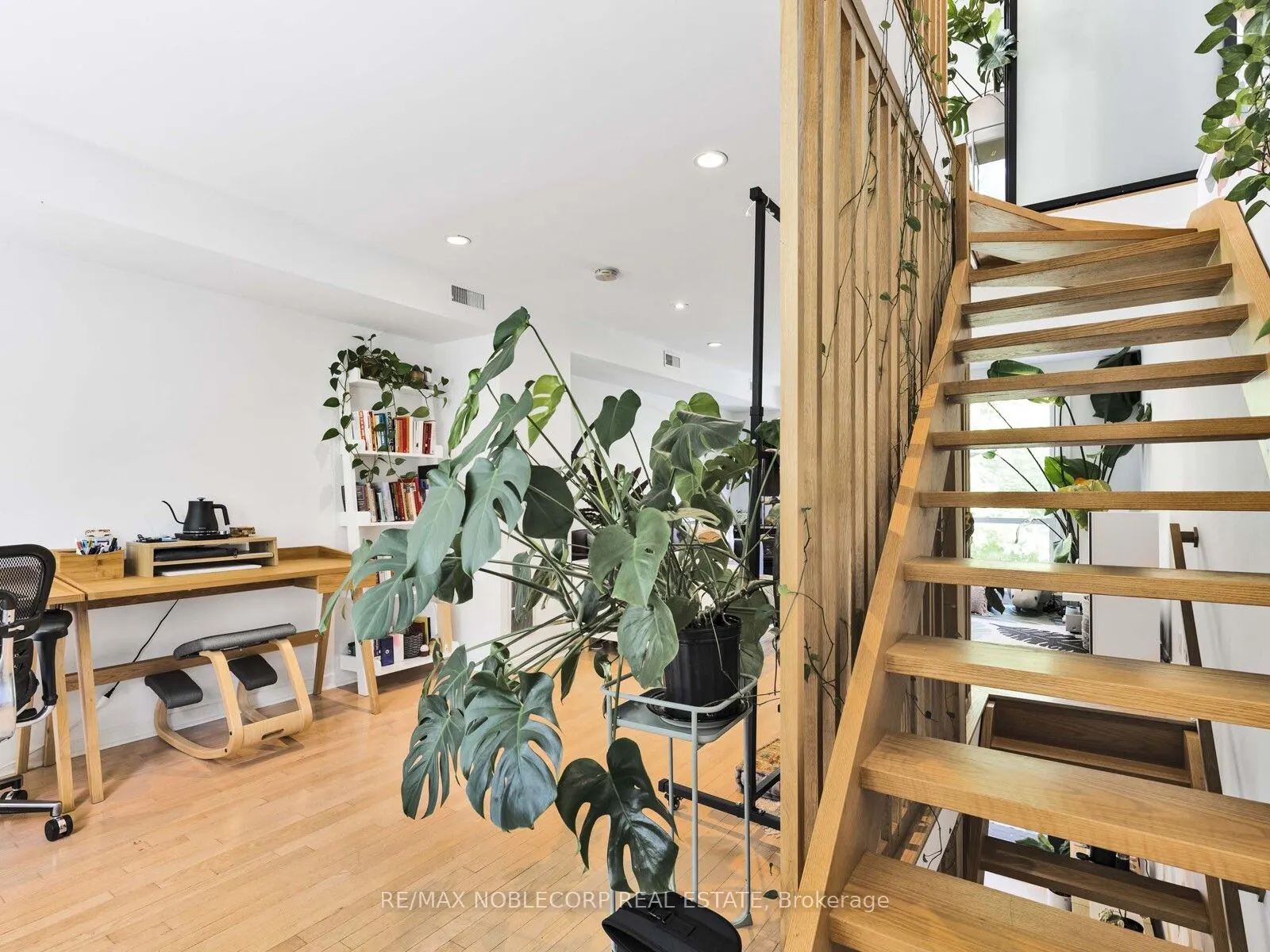 11 Hill crest Avenue