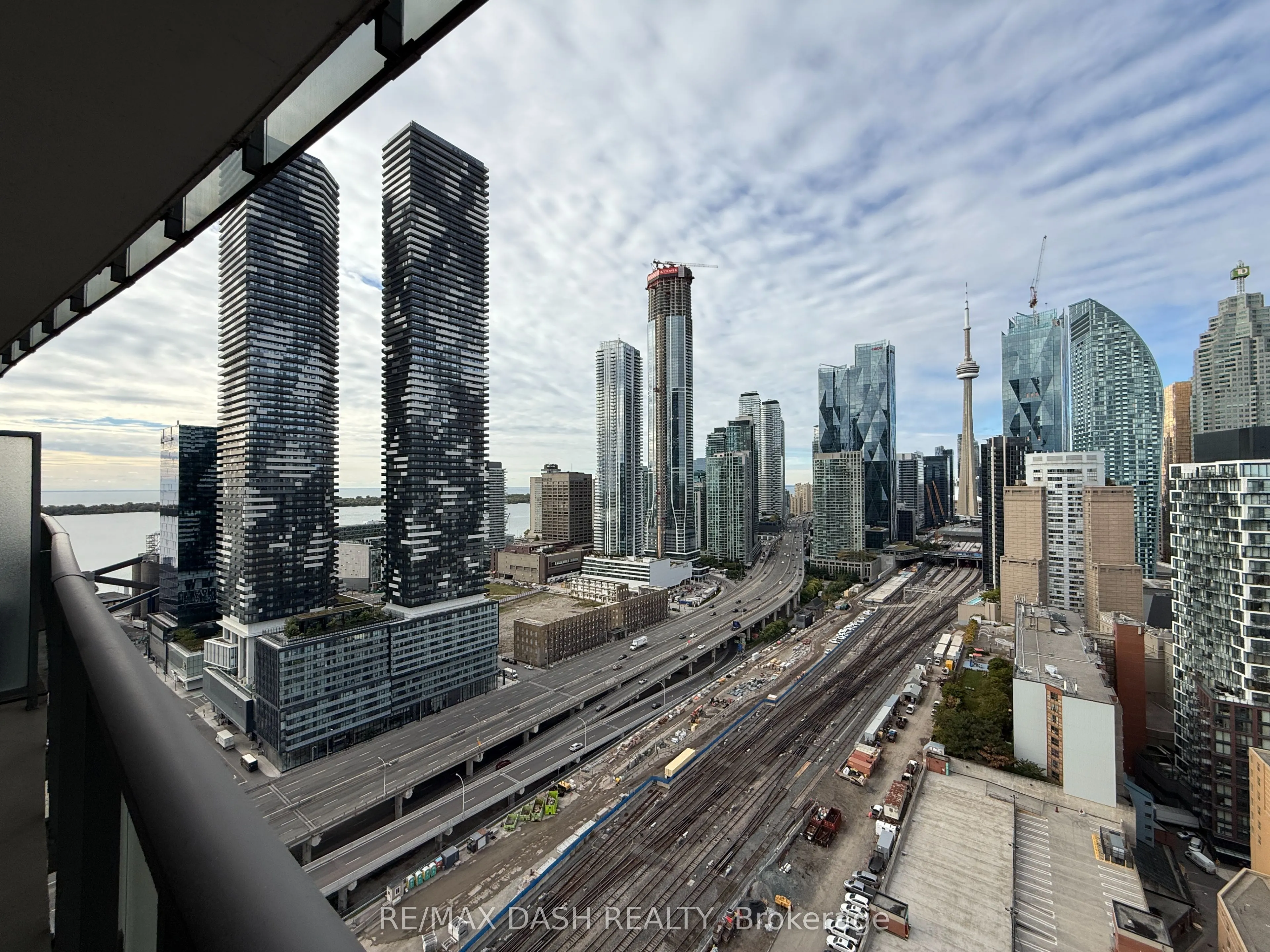 1 Market Street, #2801