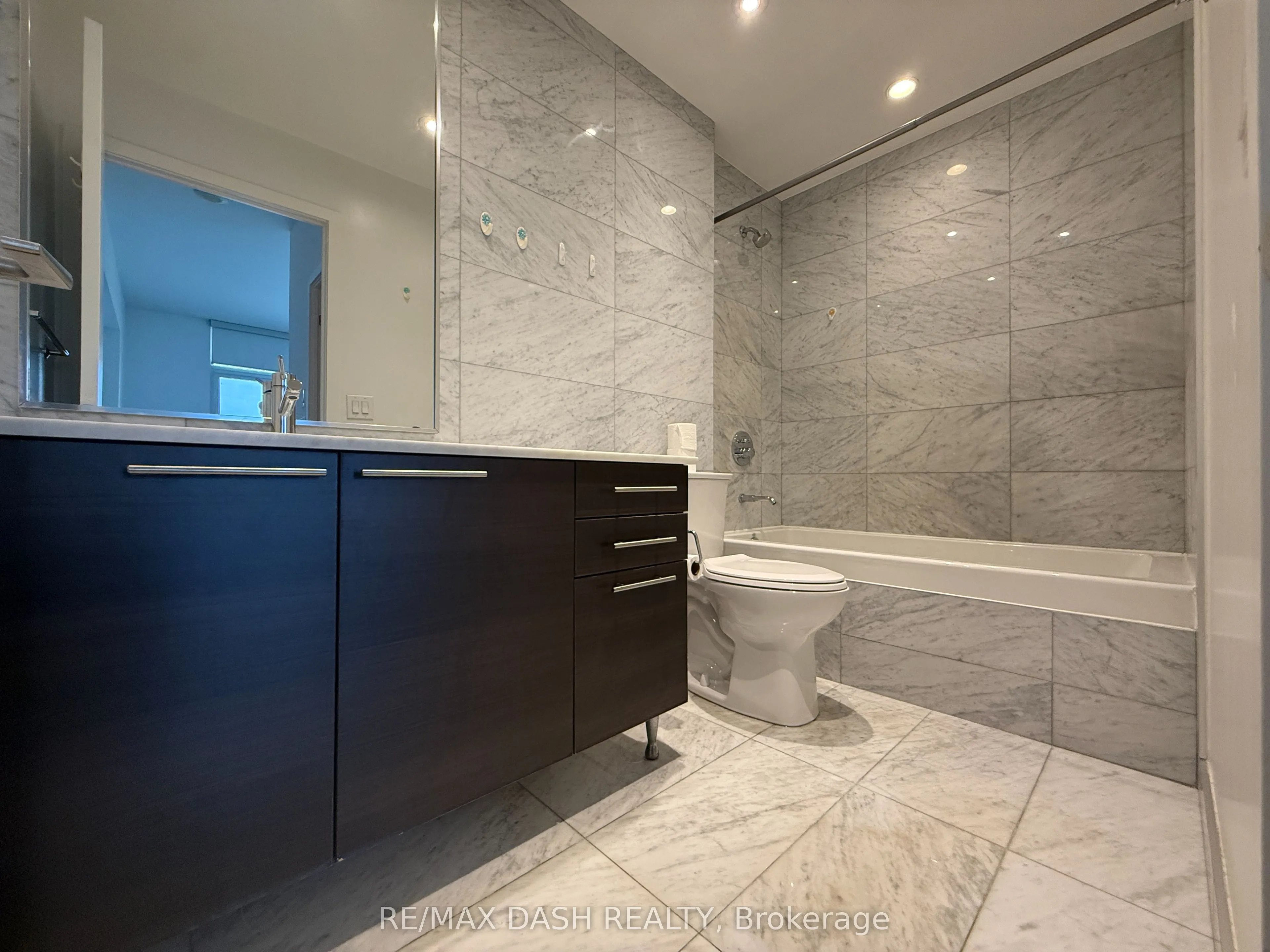 1 Market Street, #2801