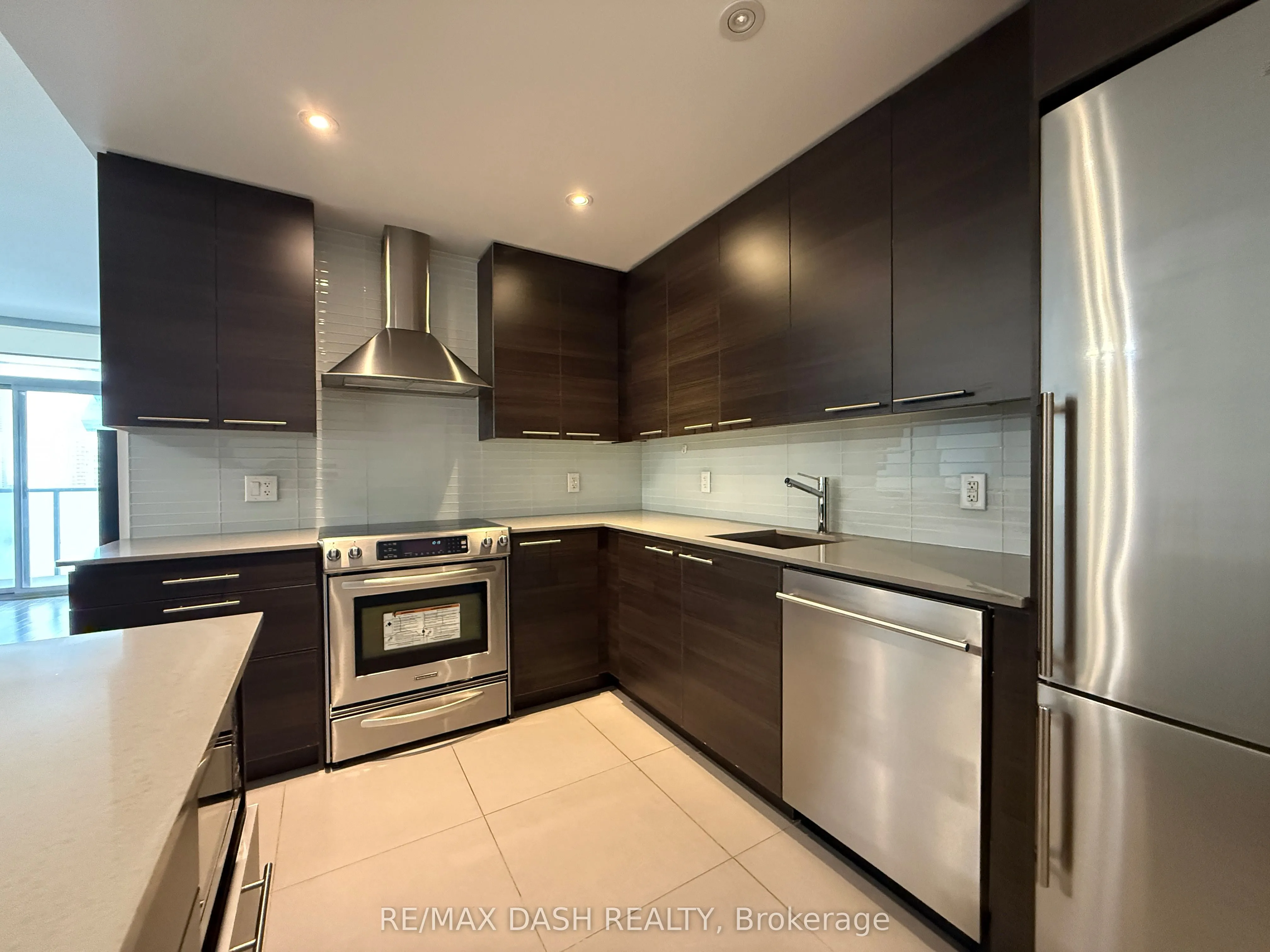 1 Market Street, #2801