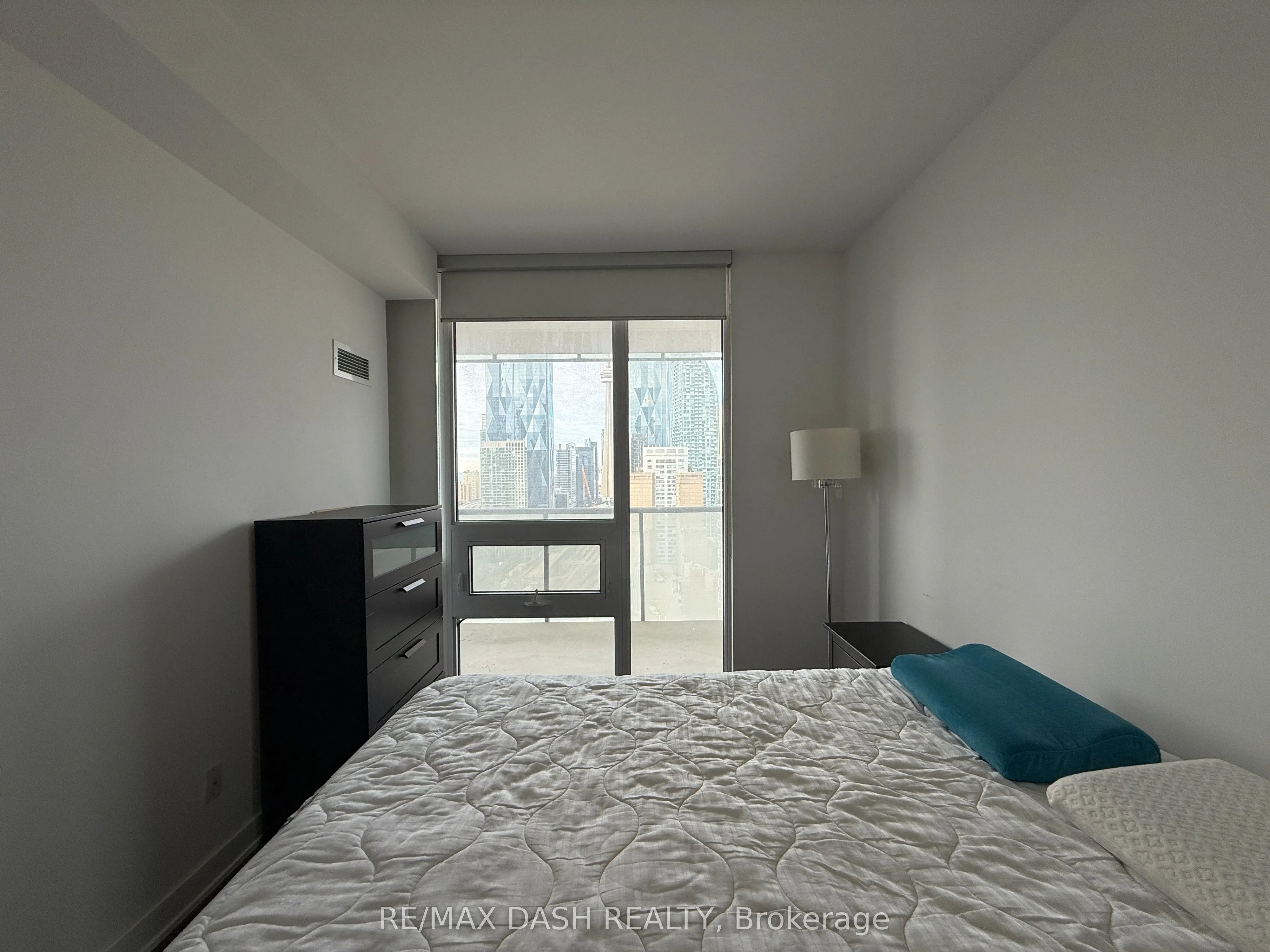 1 Market Street, #2801