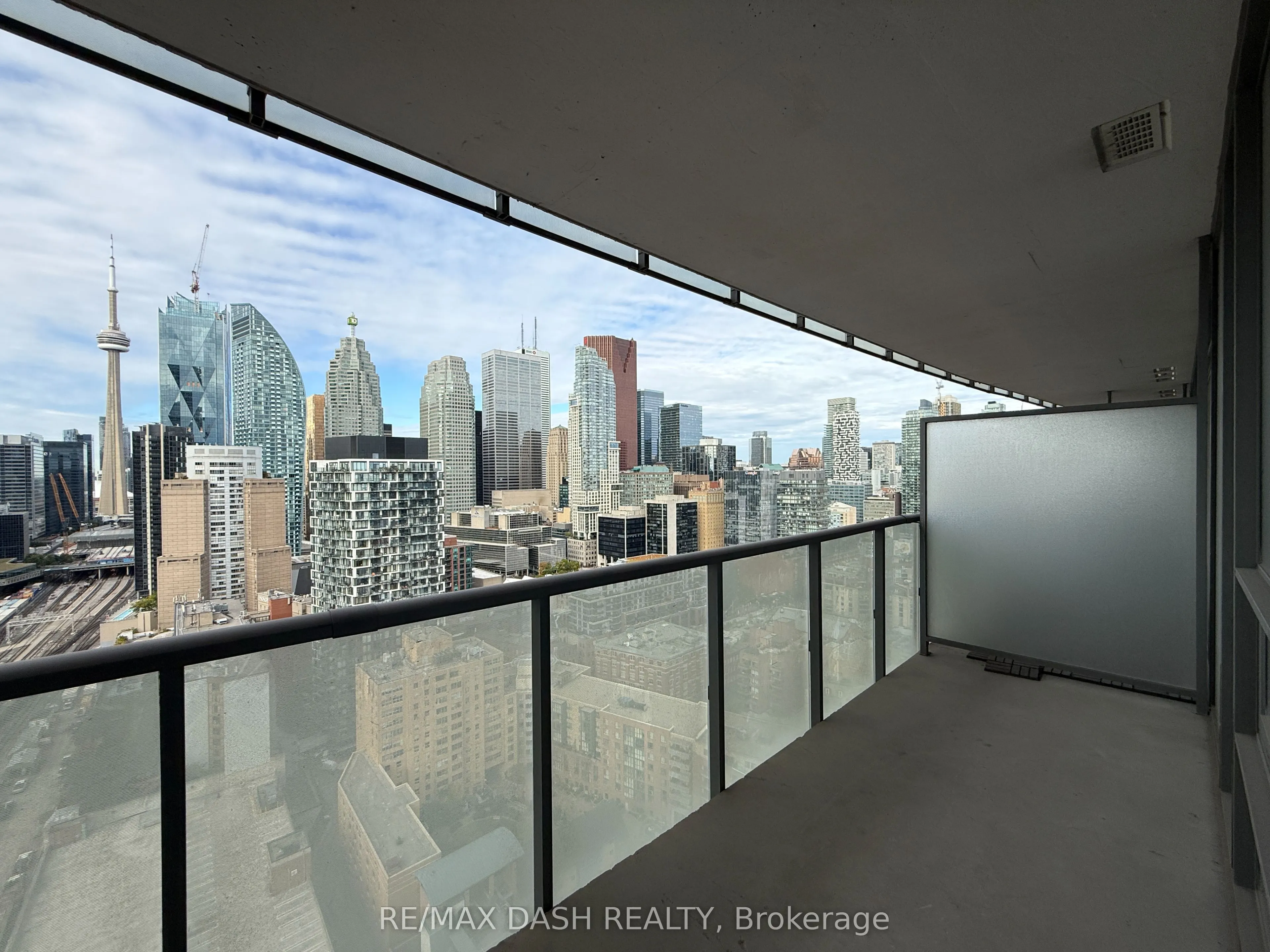 1 Market Street, #2801