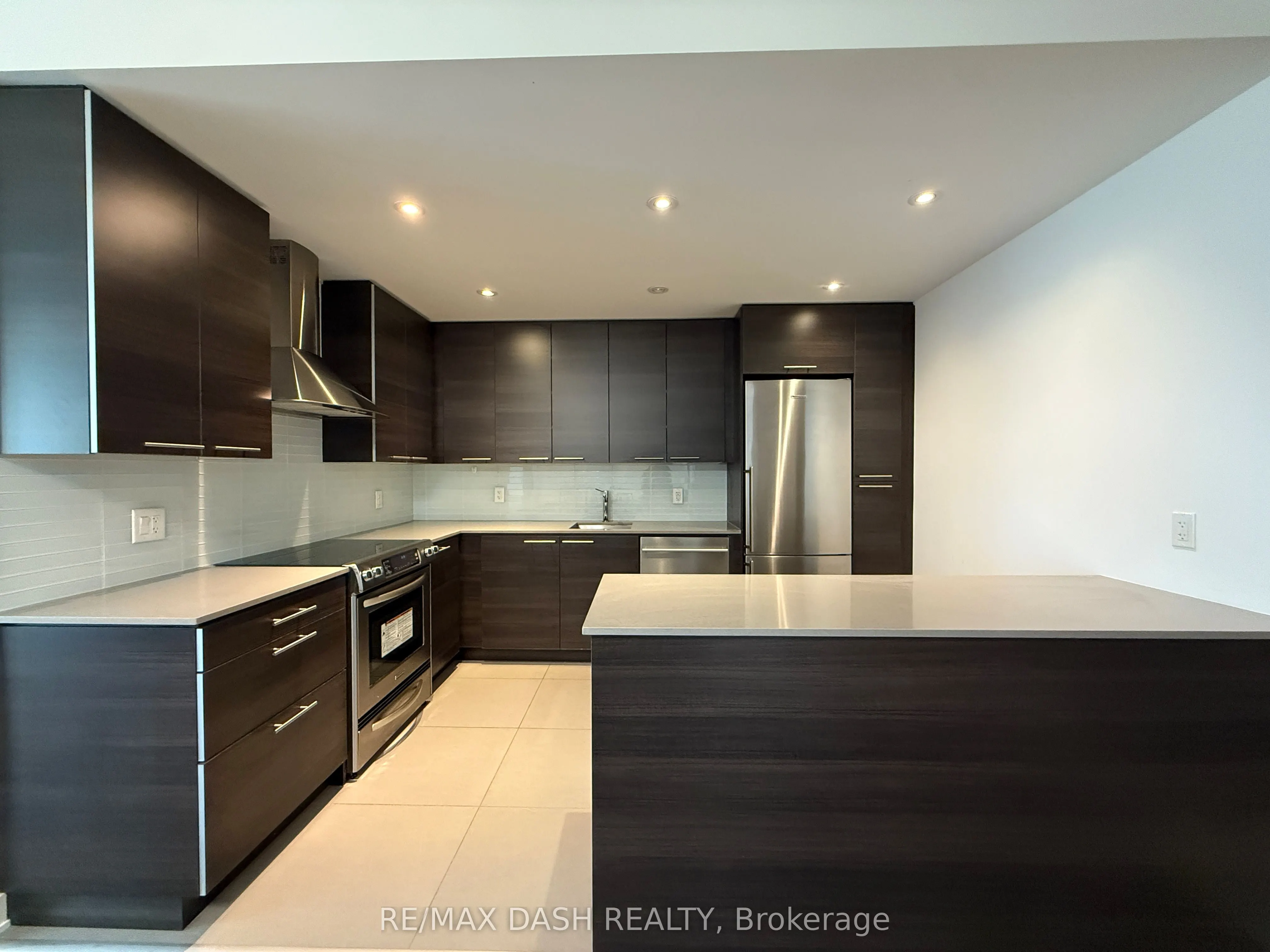1 Market Street, #2801