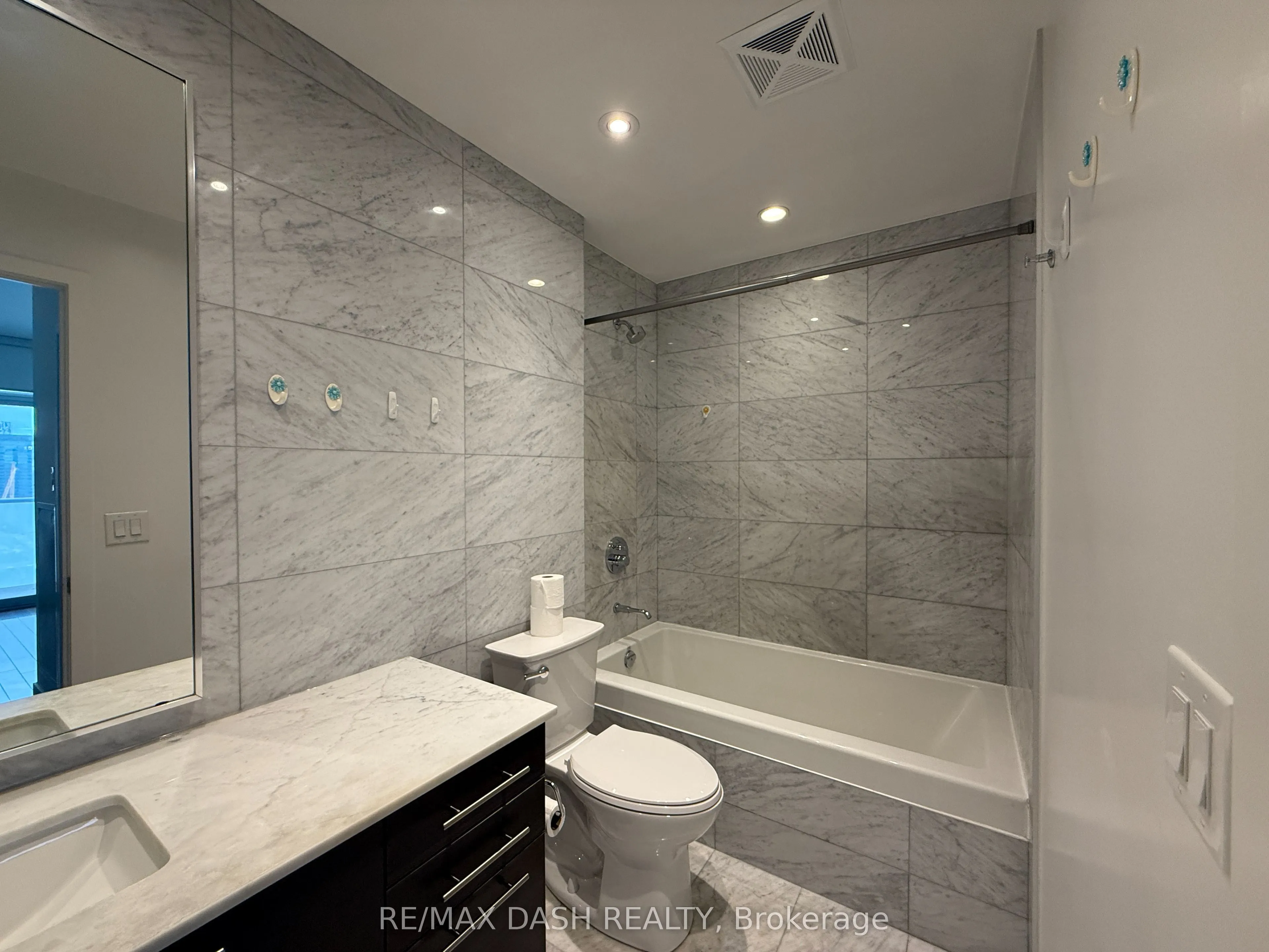 1 Market Street, #2801