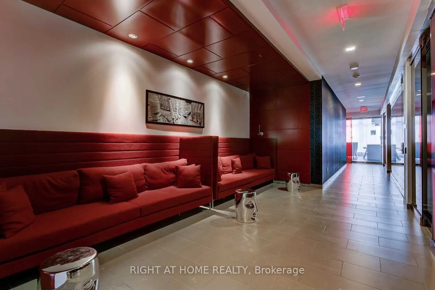 560 Front Street W, #417