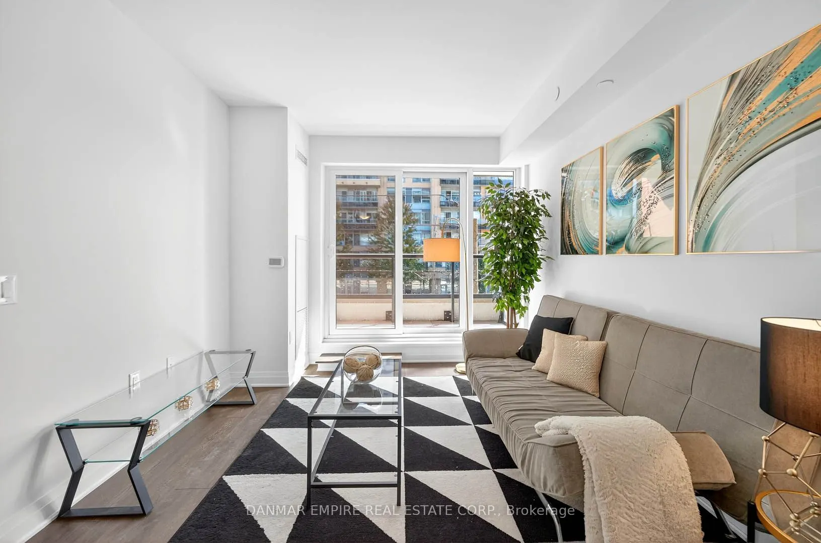700 Sheppard Avenue W, #503