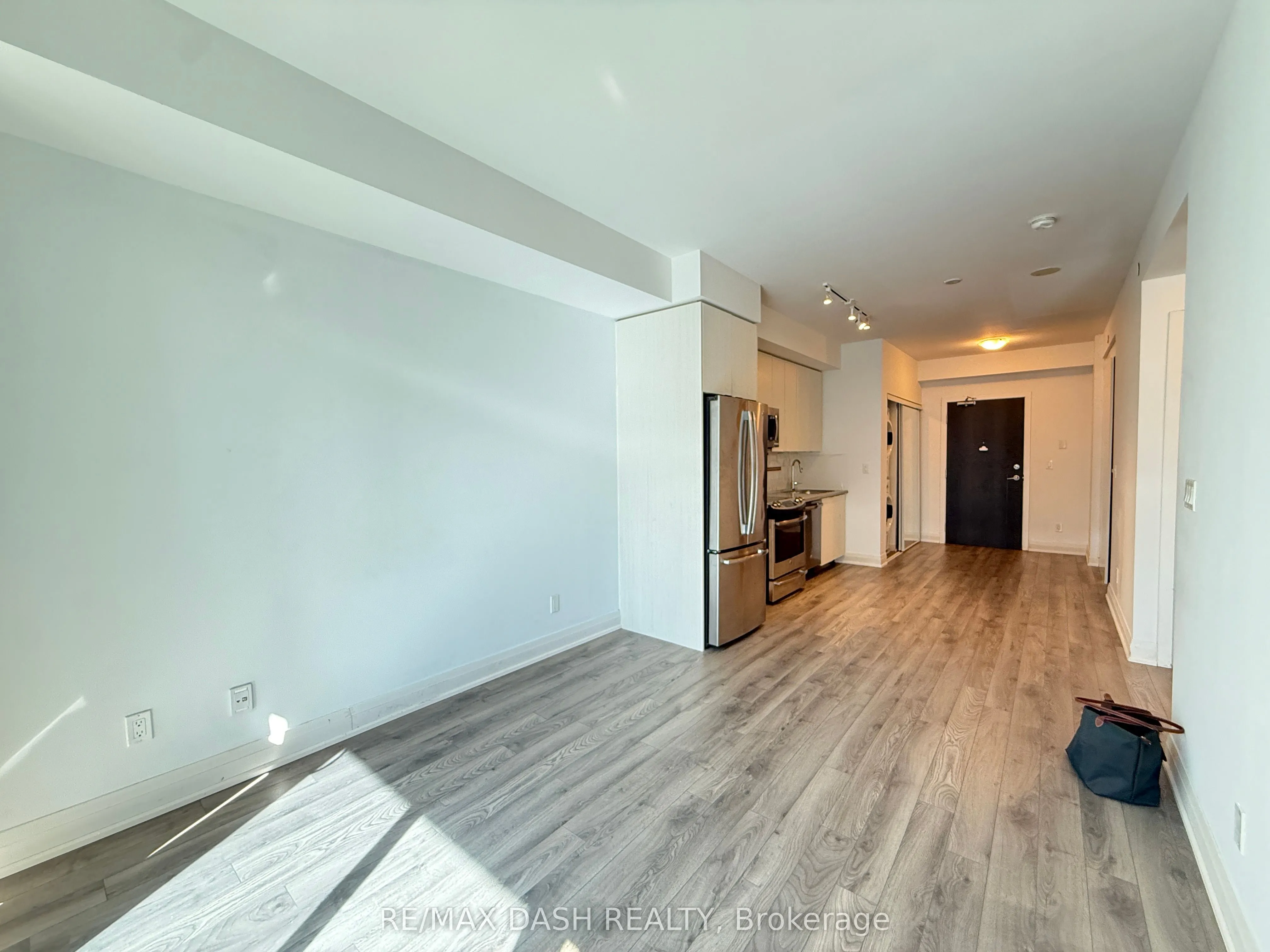50 Bruyeres Mews, #621