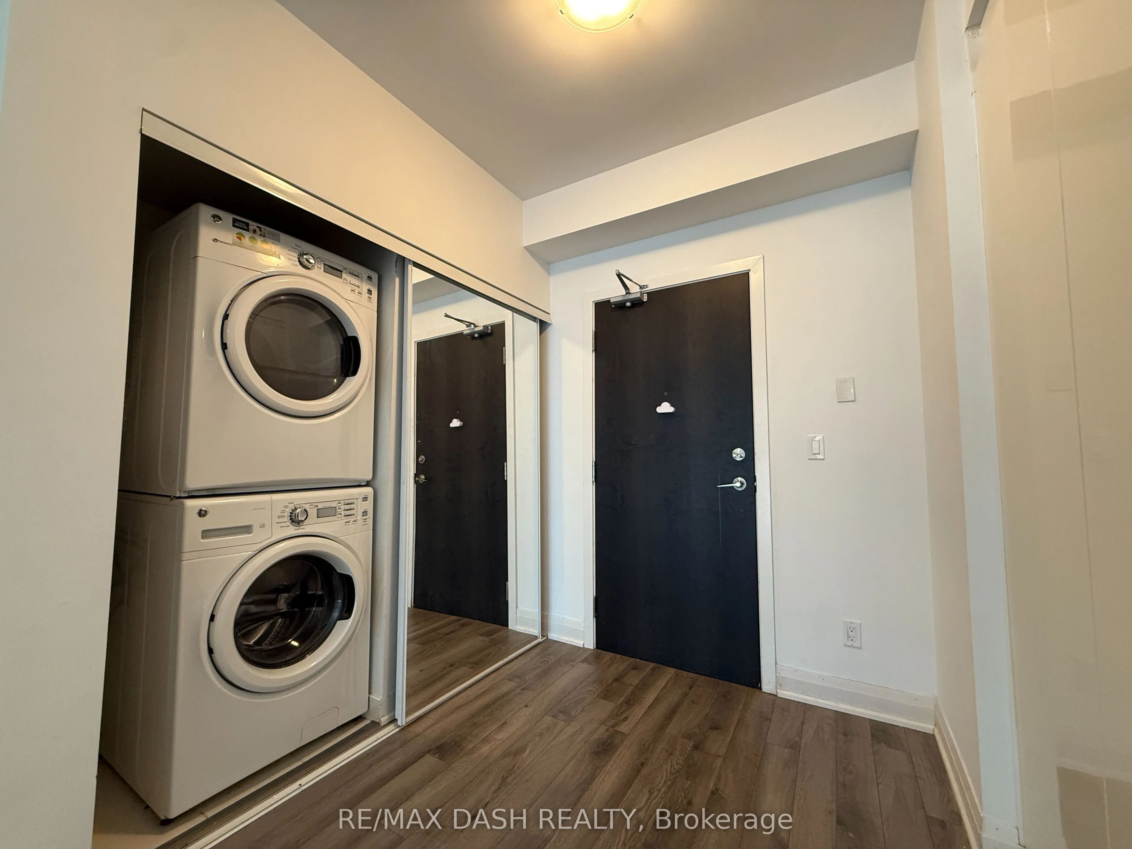 50 Bruyeres Mews, #621