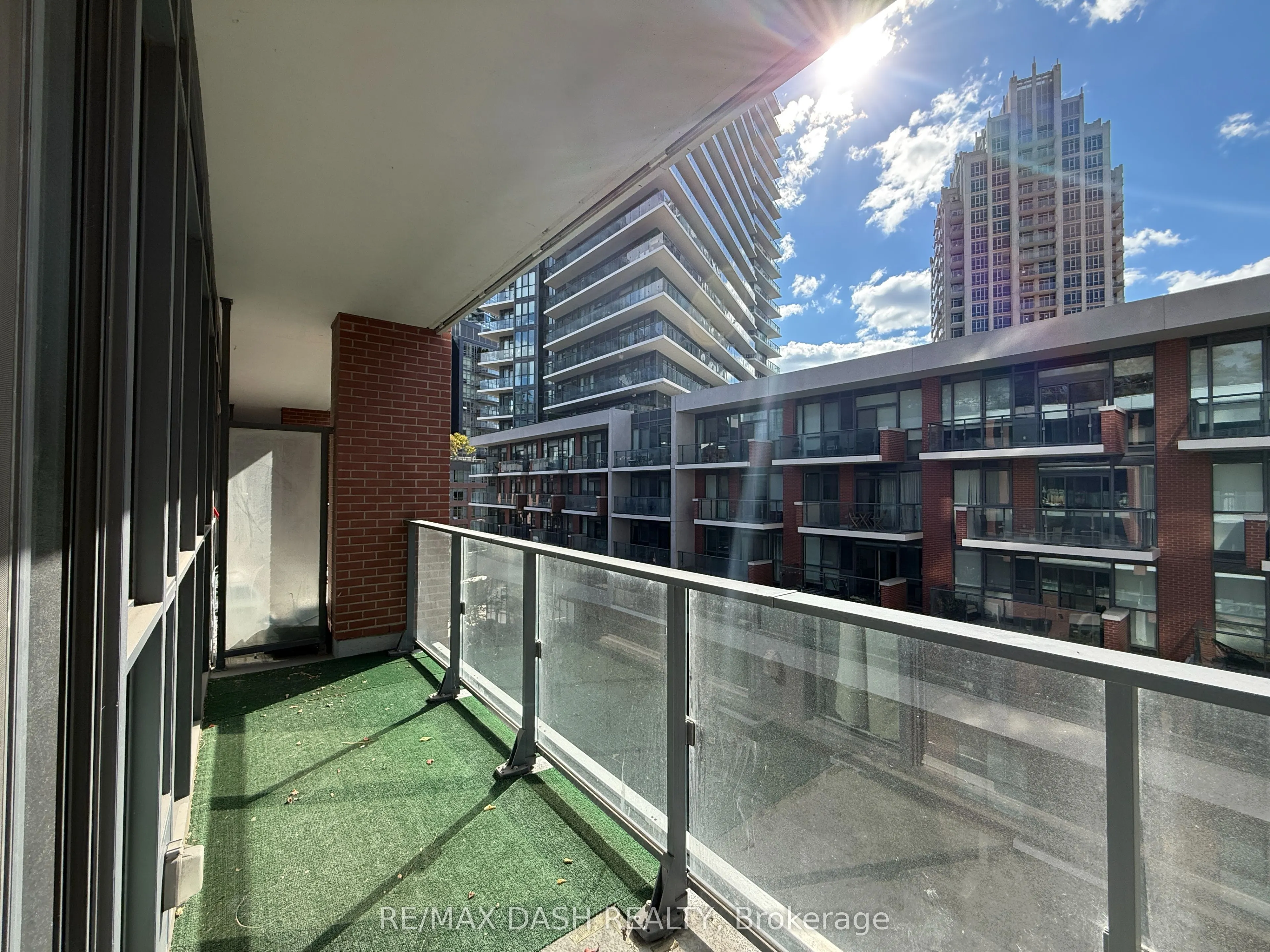 50 Bruyeres Mews, #621