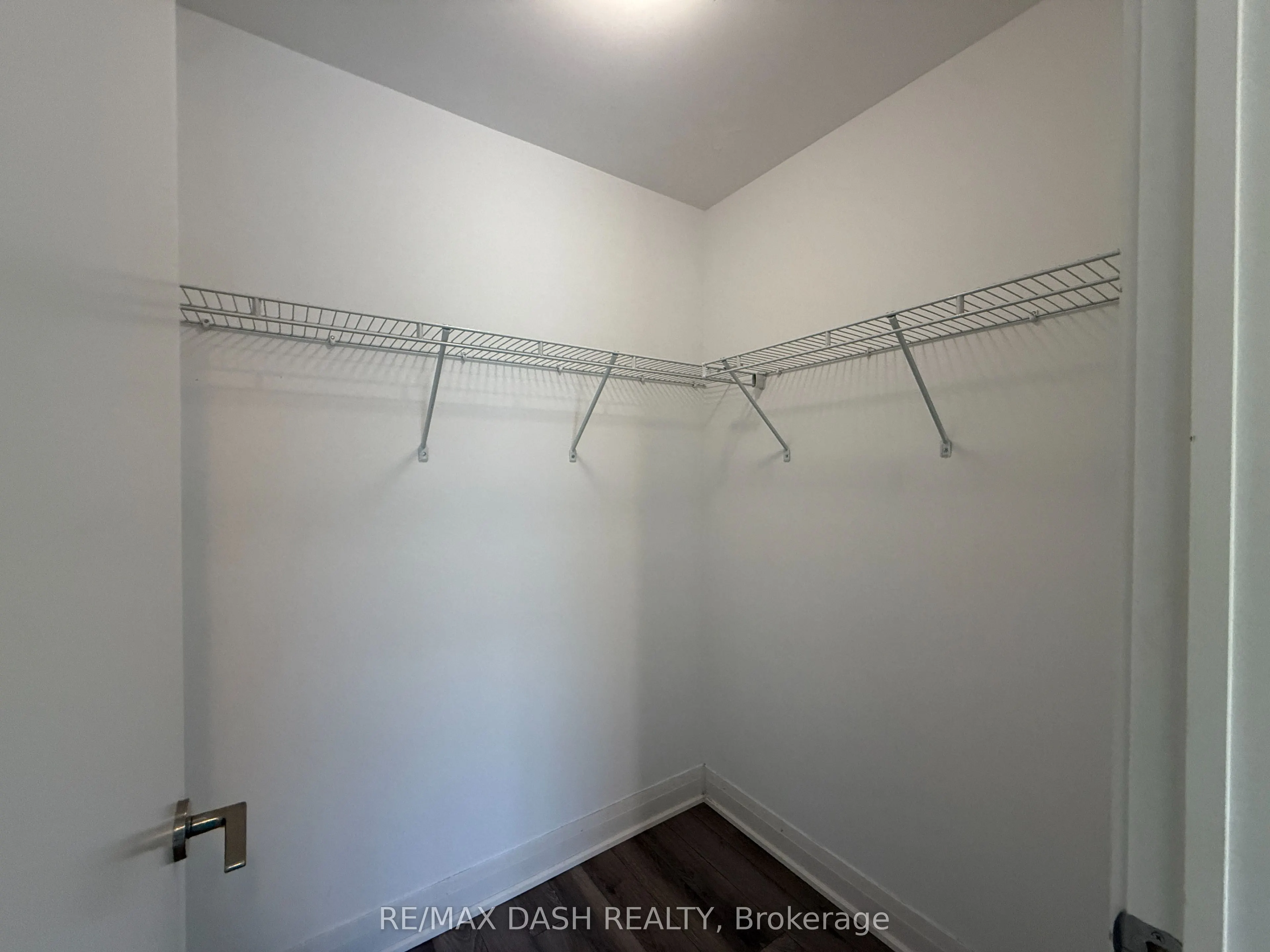 50 Bruyeres Mews, #621