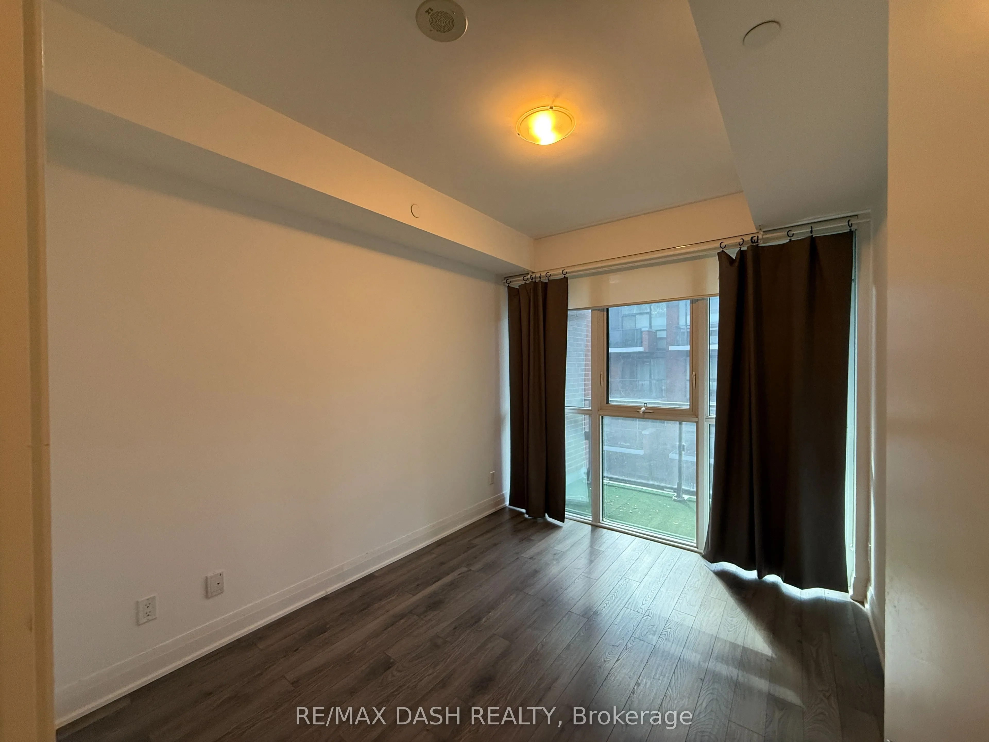 50 Bruyeres Mews, #621