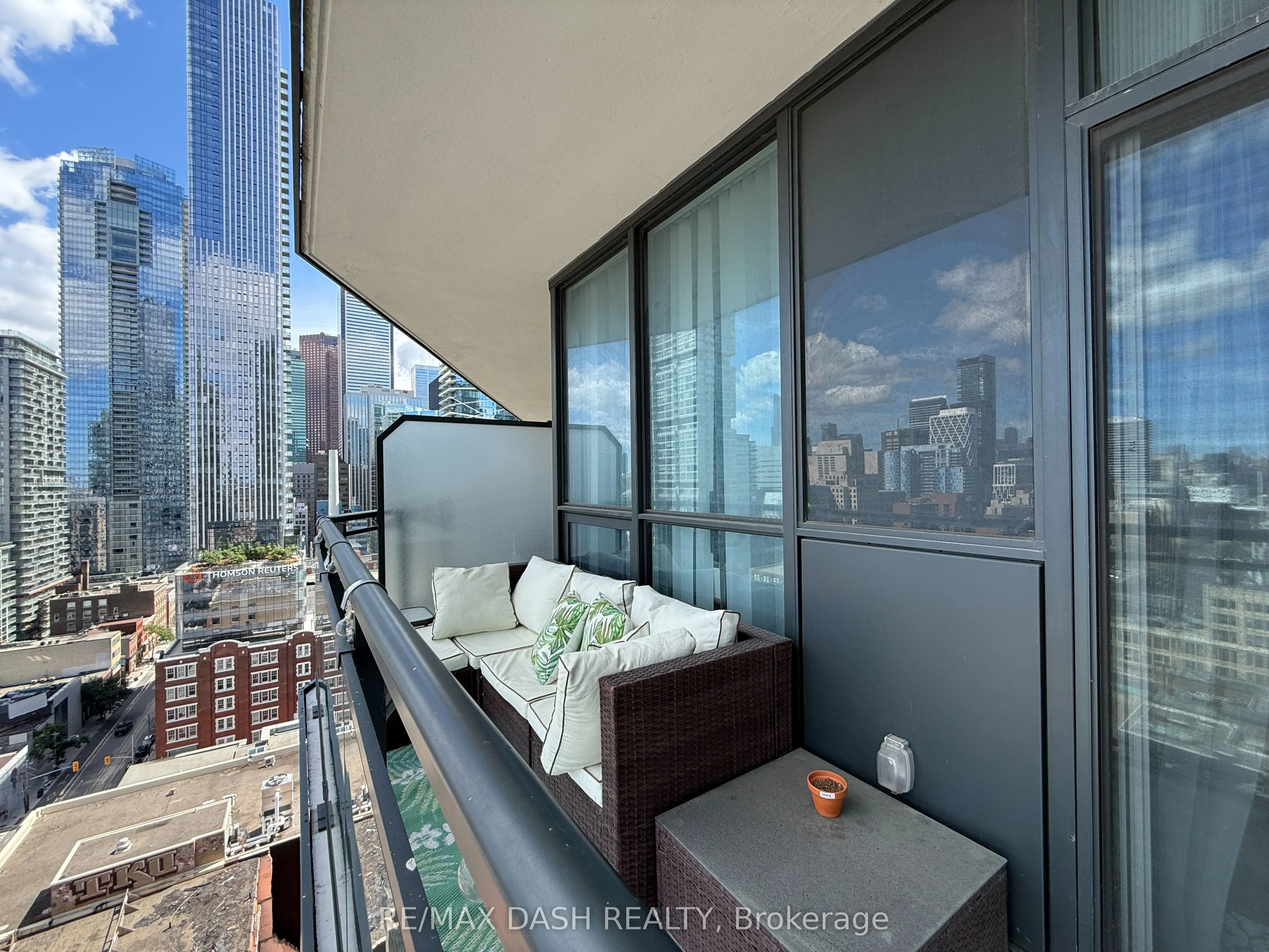 99 John Street, #1807