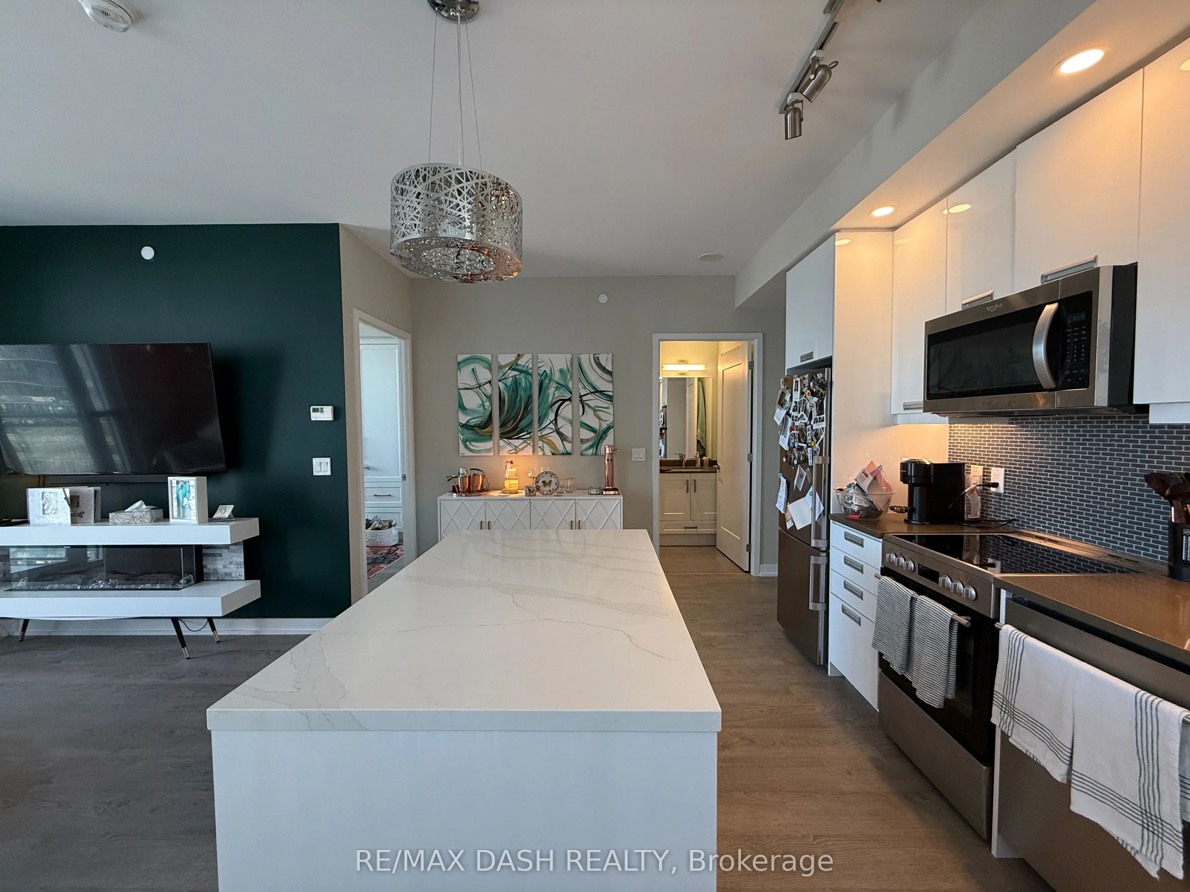 99 John Street, #1807