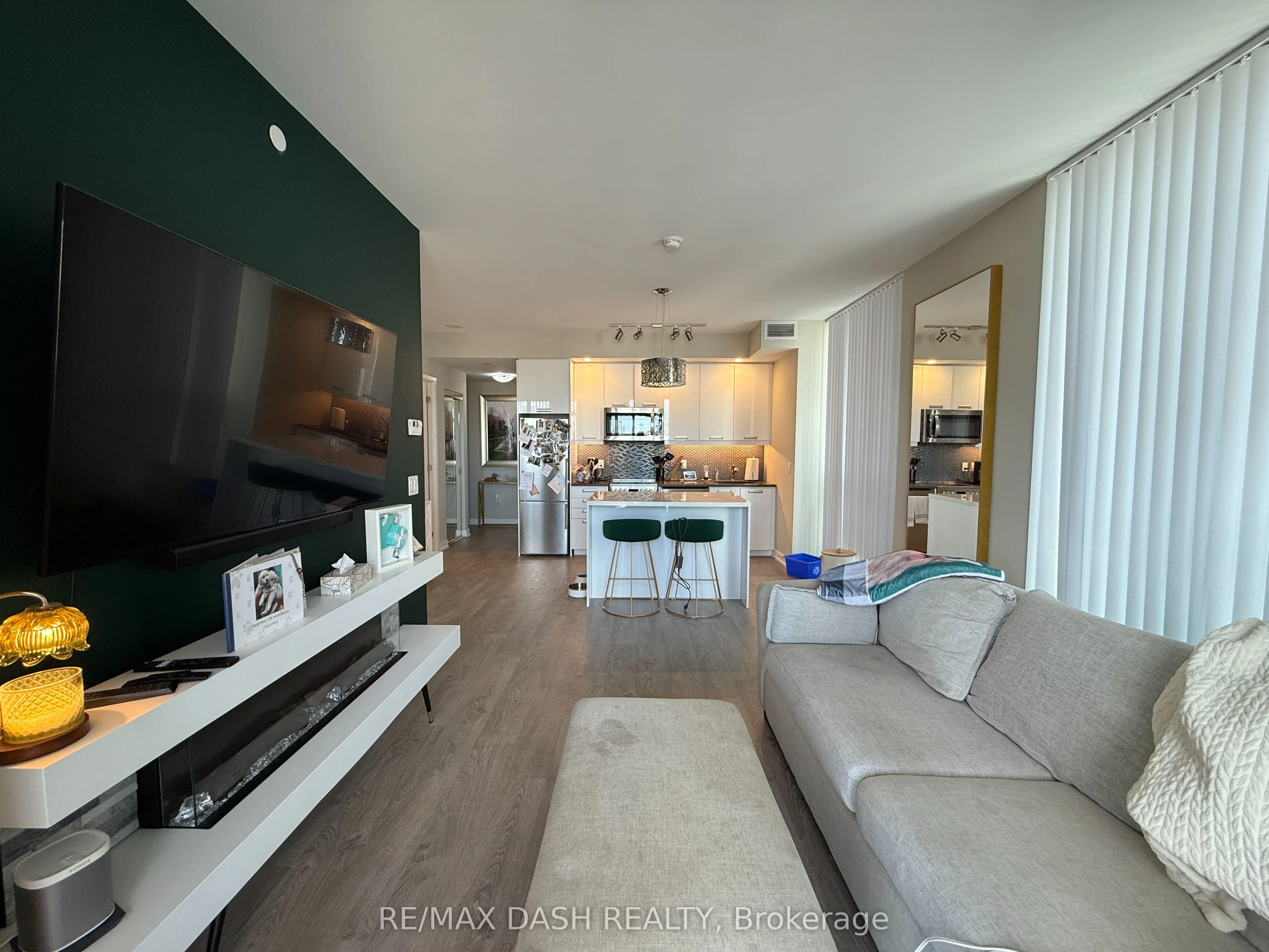 99 John Street, #1807
