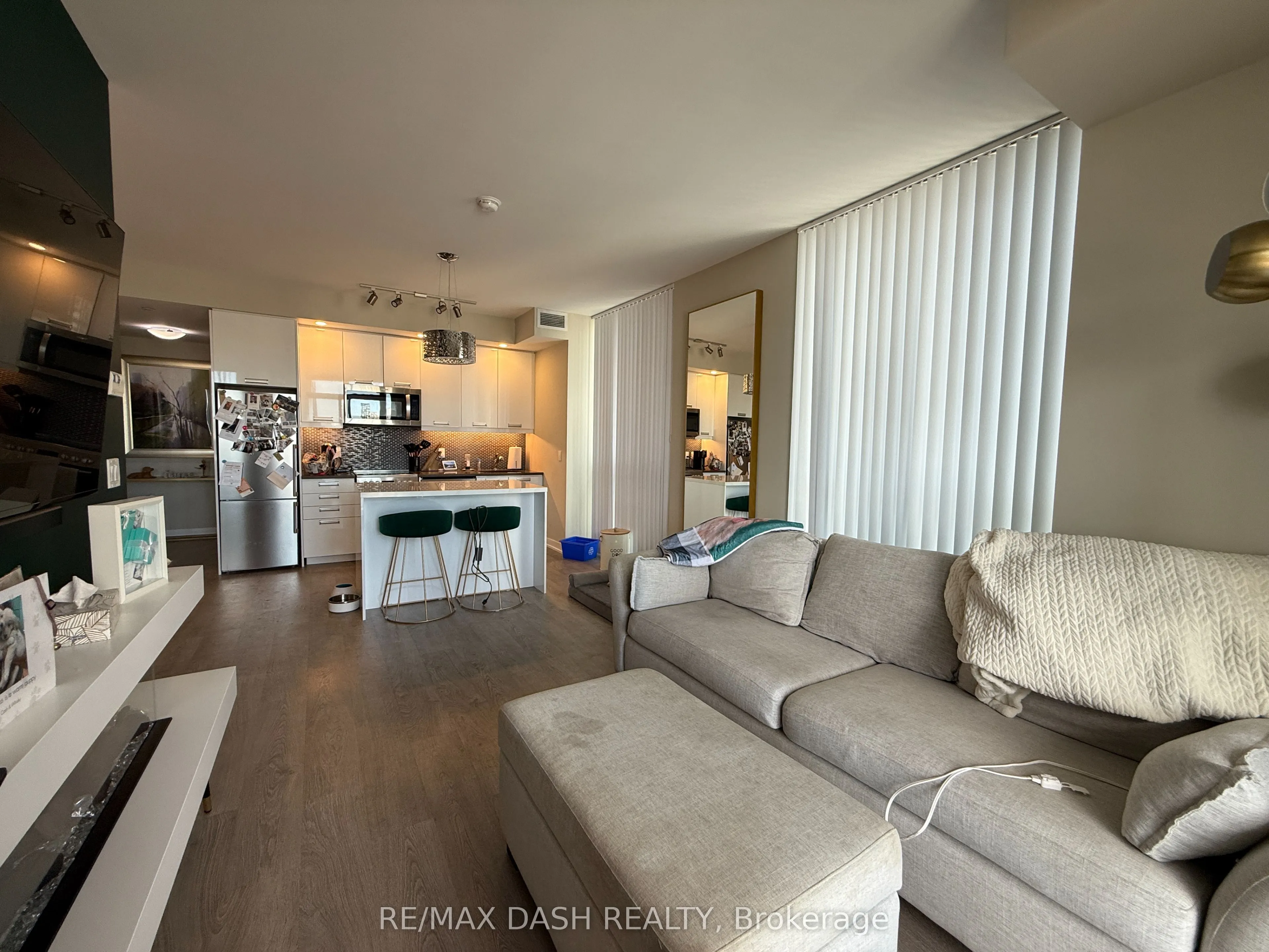 99 John Street, #1807