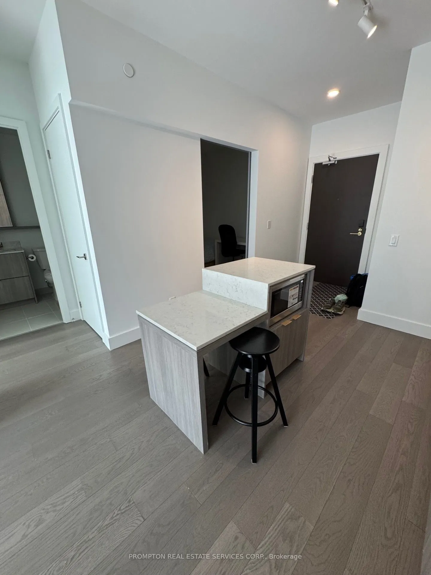 6 Greenbriar Road, #304