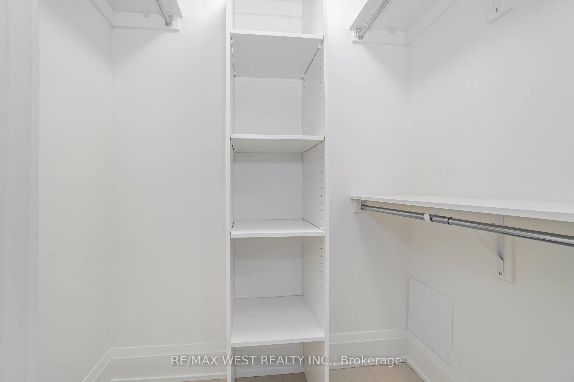 123 PORTLAND ST Street, #201