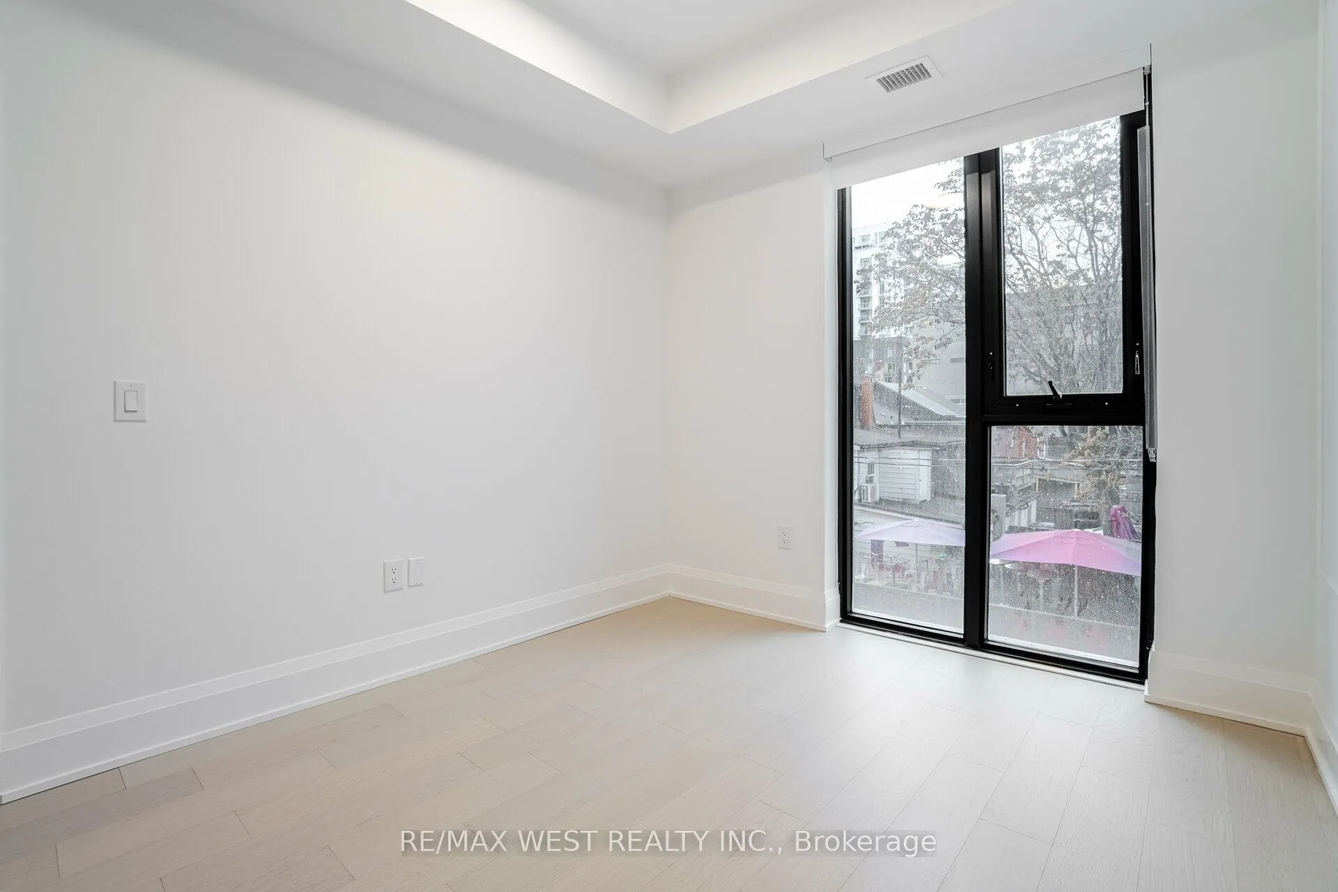 123 PORTLAND ST Street, #201