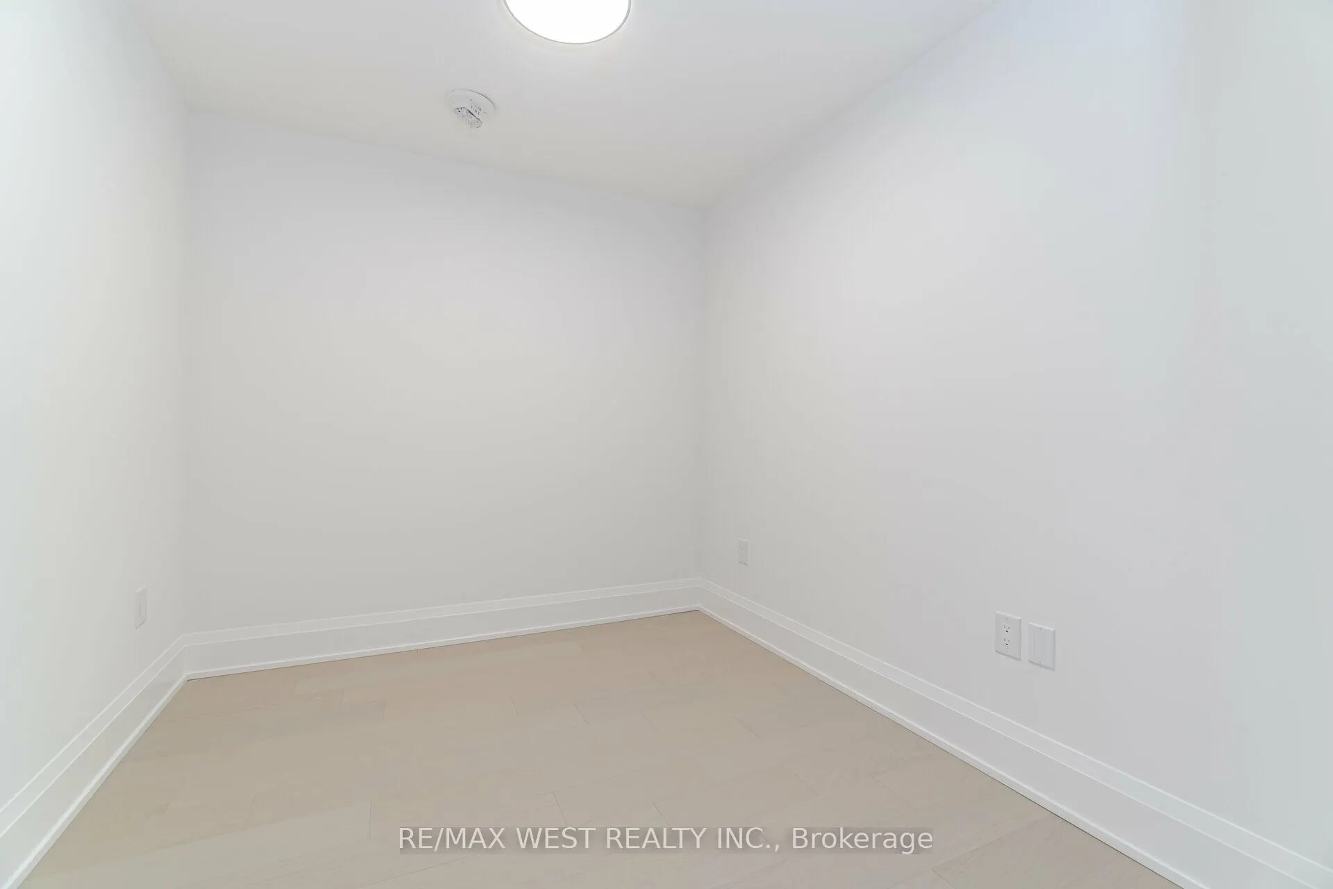 123 PORTLAND ST Street, #201