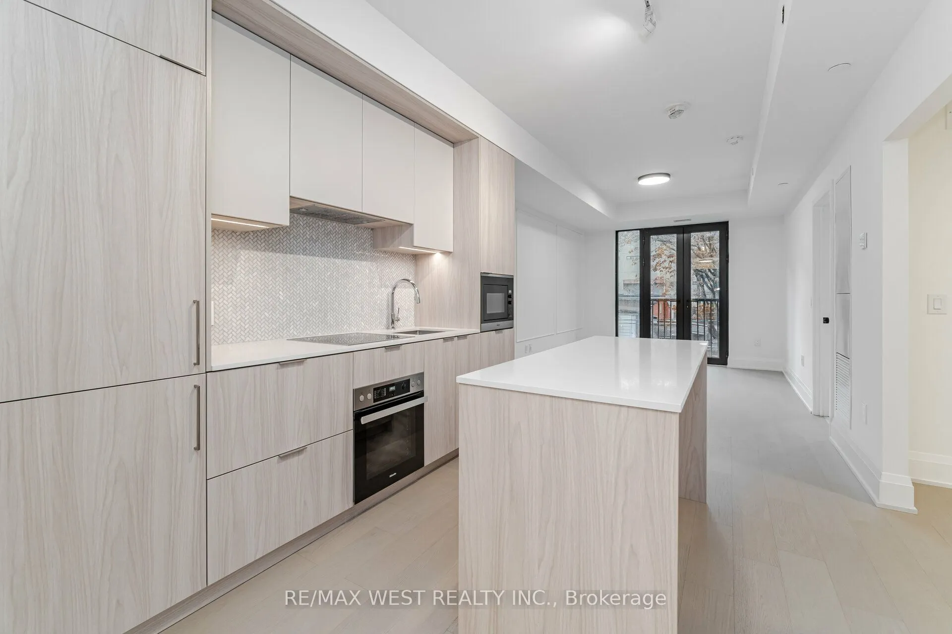 123 PORTLAND ST Street, #201