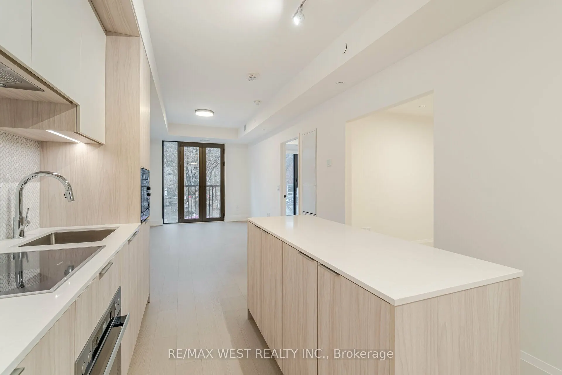 123 PORTLAND ST Street, #201