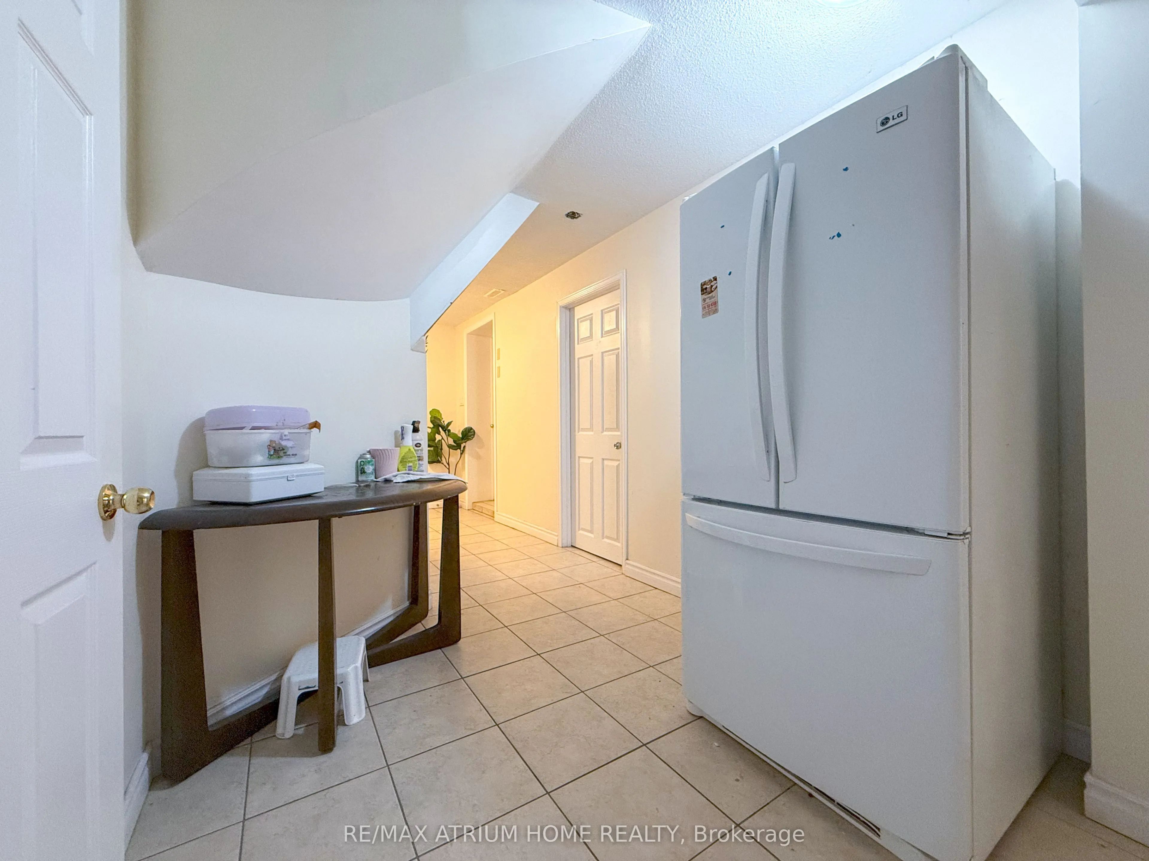 42 Fairchild Avenue, #Room 2