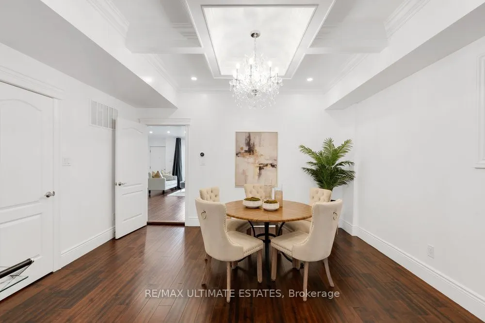 290 Bathurst Street