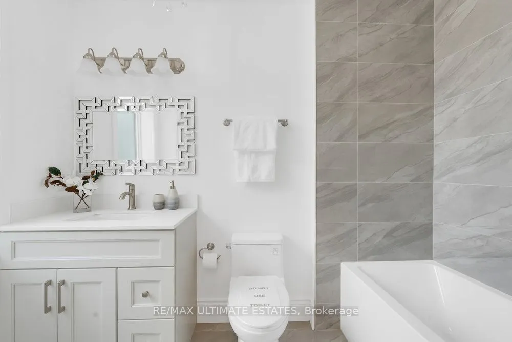 290 Bathurst Street