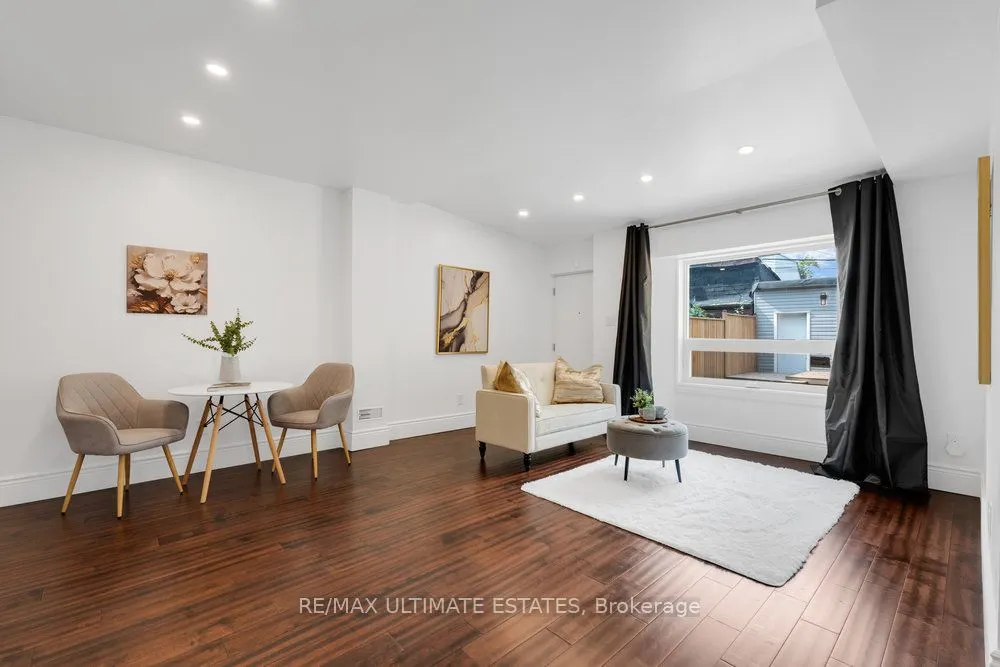 290 Bathurst Street