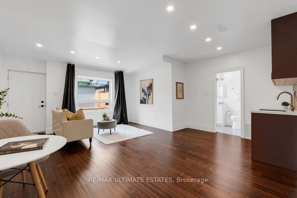 290 Bathurst Street
